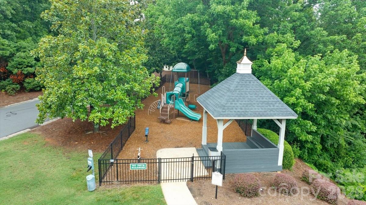 15614 Warm Springs Court — Charlotte
