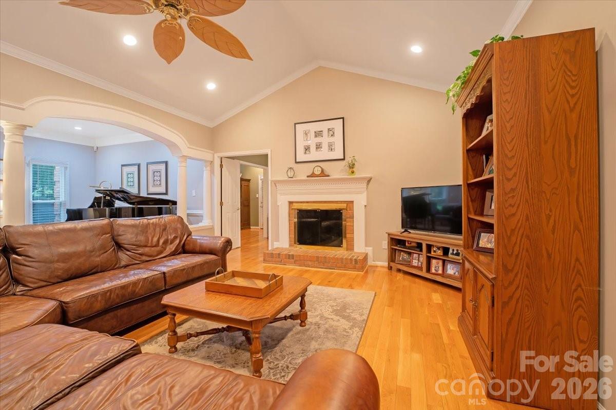 15614 Warm Springs Court — Charlotte