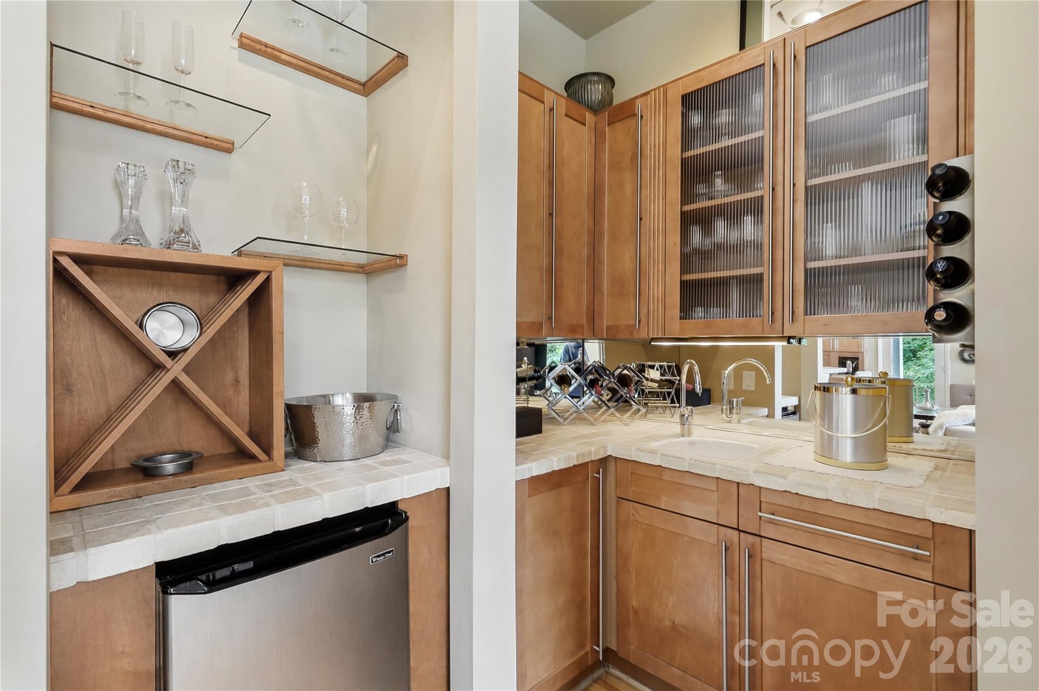 1075 Lakefront Woods Drive — Belmont
