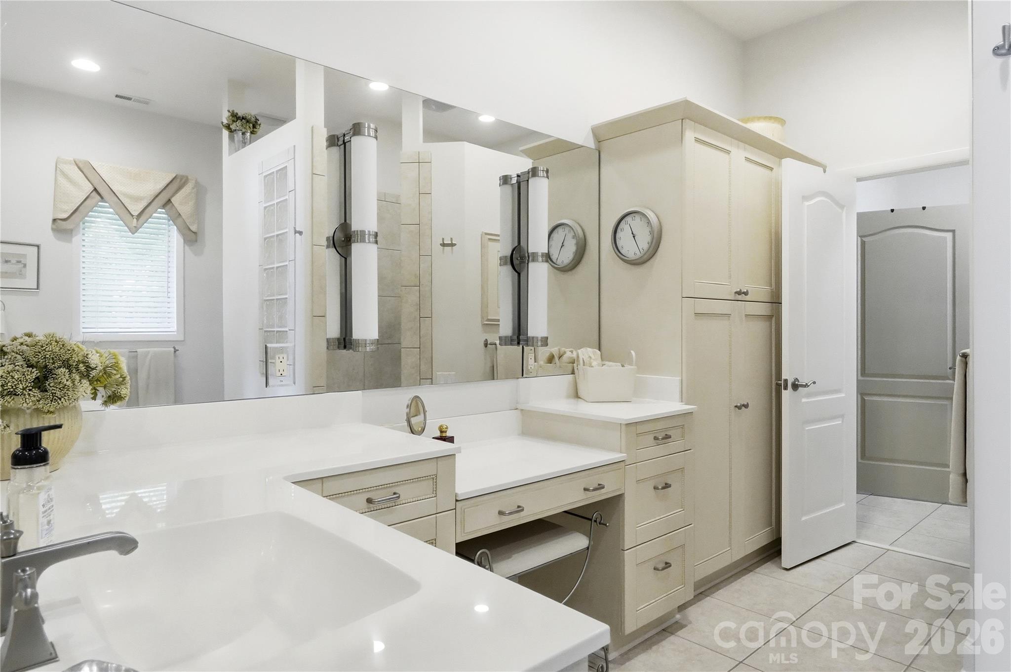 1075 Lakefront Woods Drive — Belmont