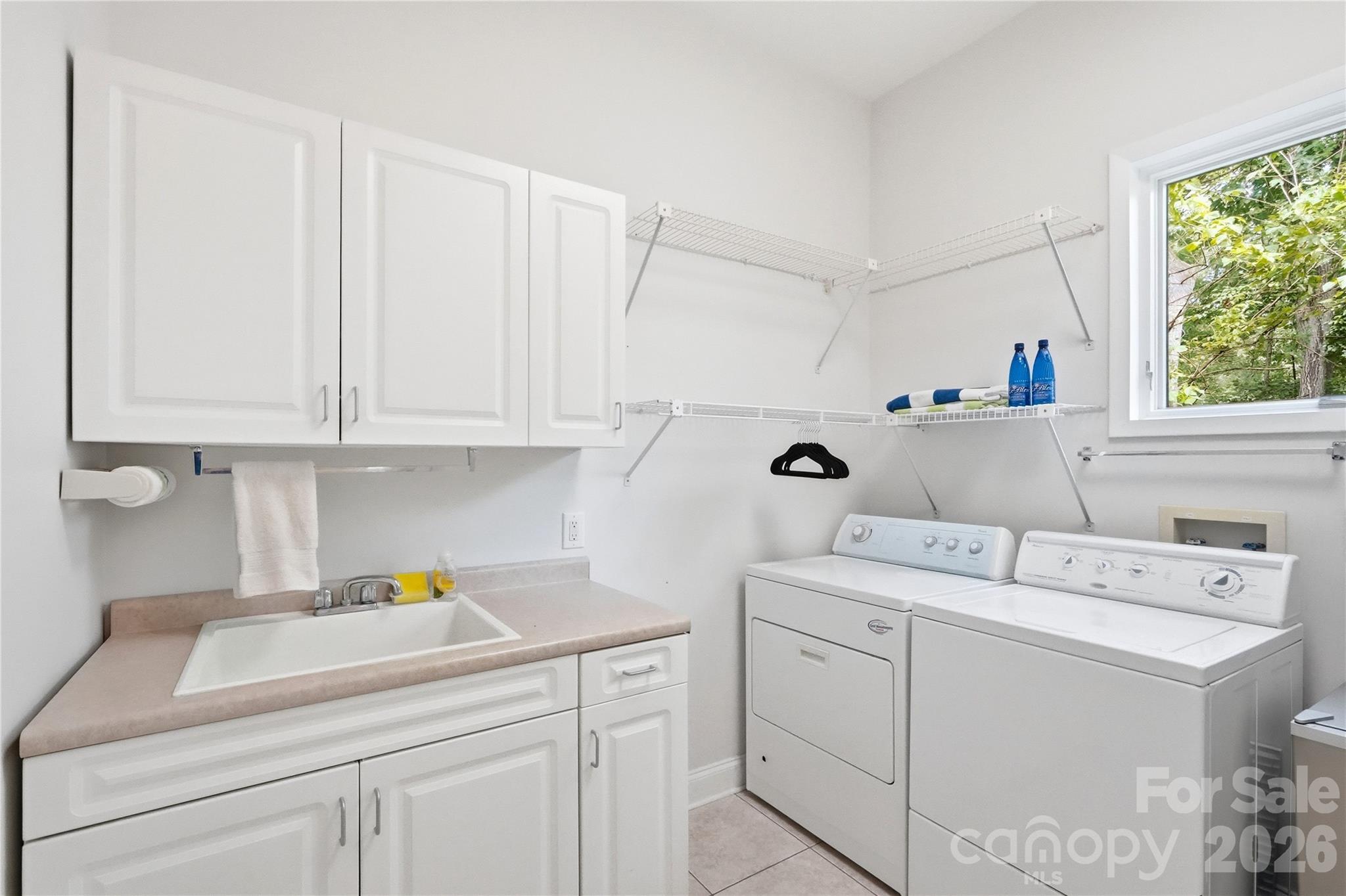 1075 Lakefront Woods Drive — Belmont