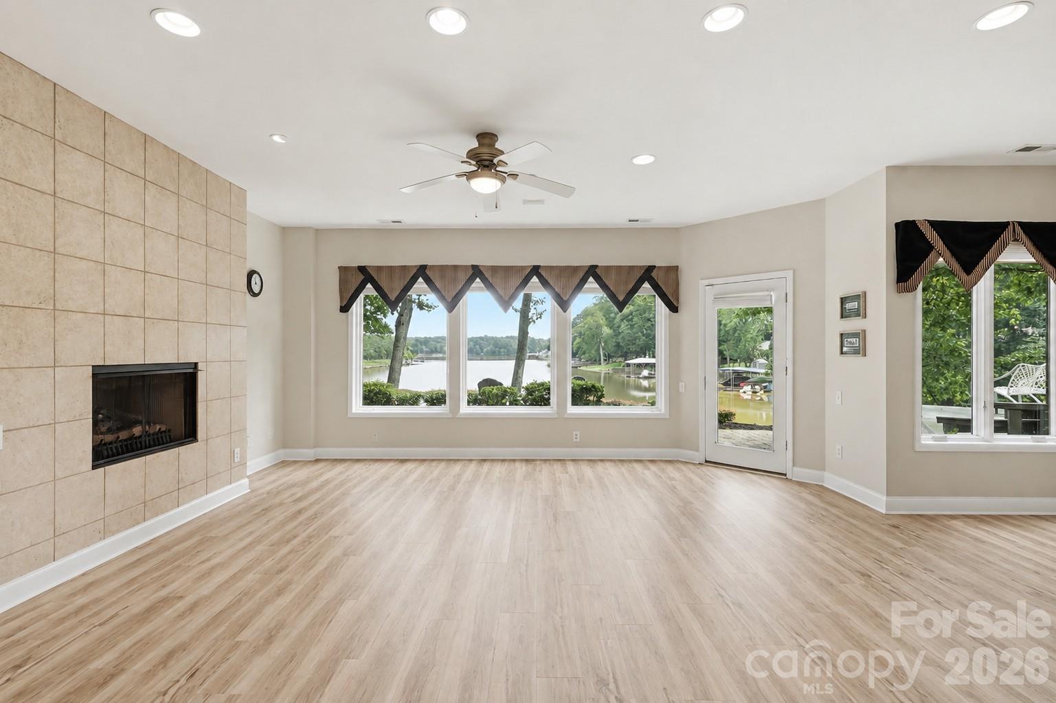 1075 Lakefront Woods Drive — Belmont