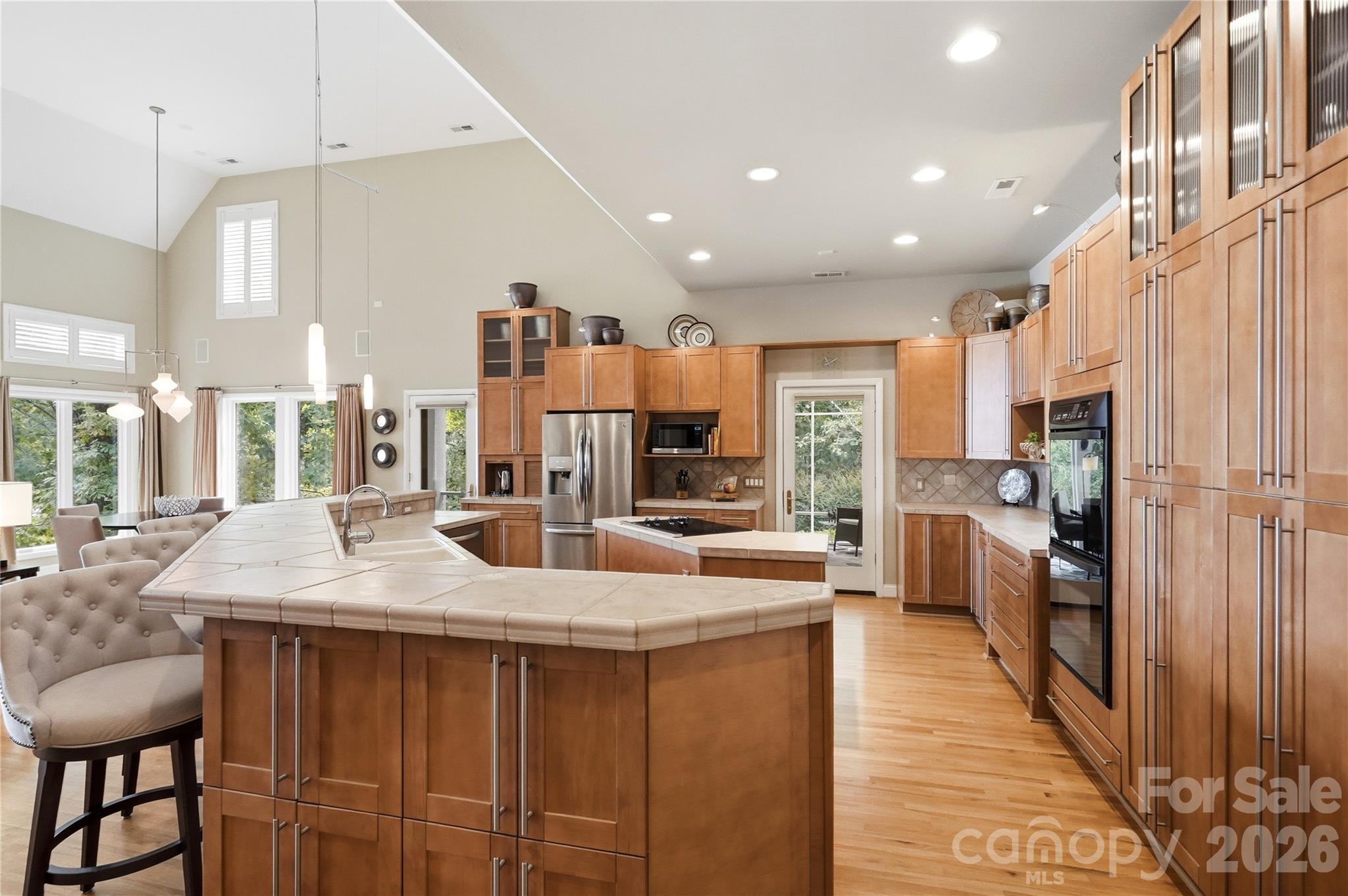 1075 Lakefront Woods Drive — Belmont