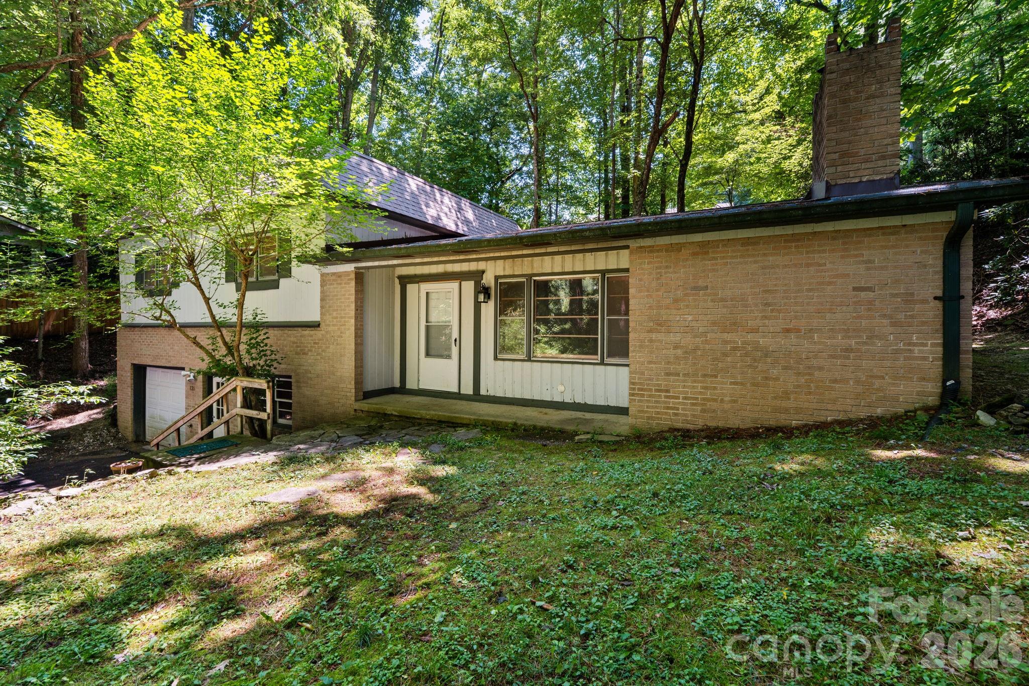 121 Horseshoe Drive — Boone