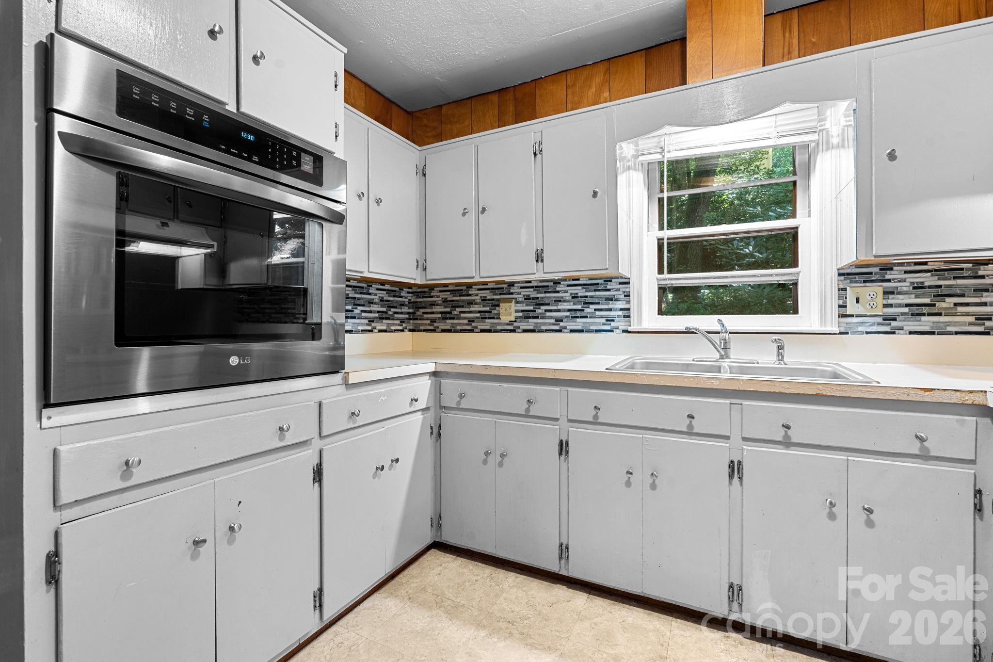 121 Horseshoe Drive — Boone