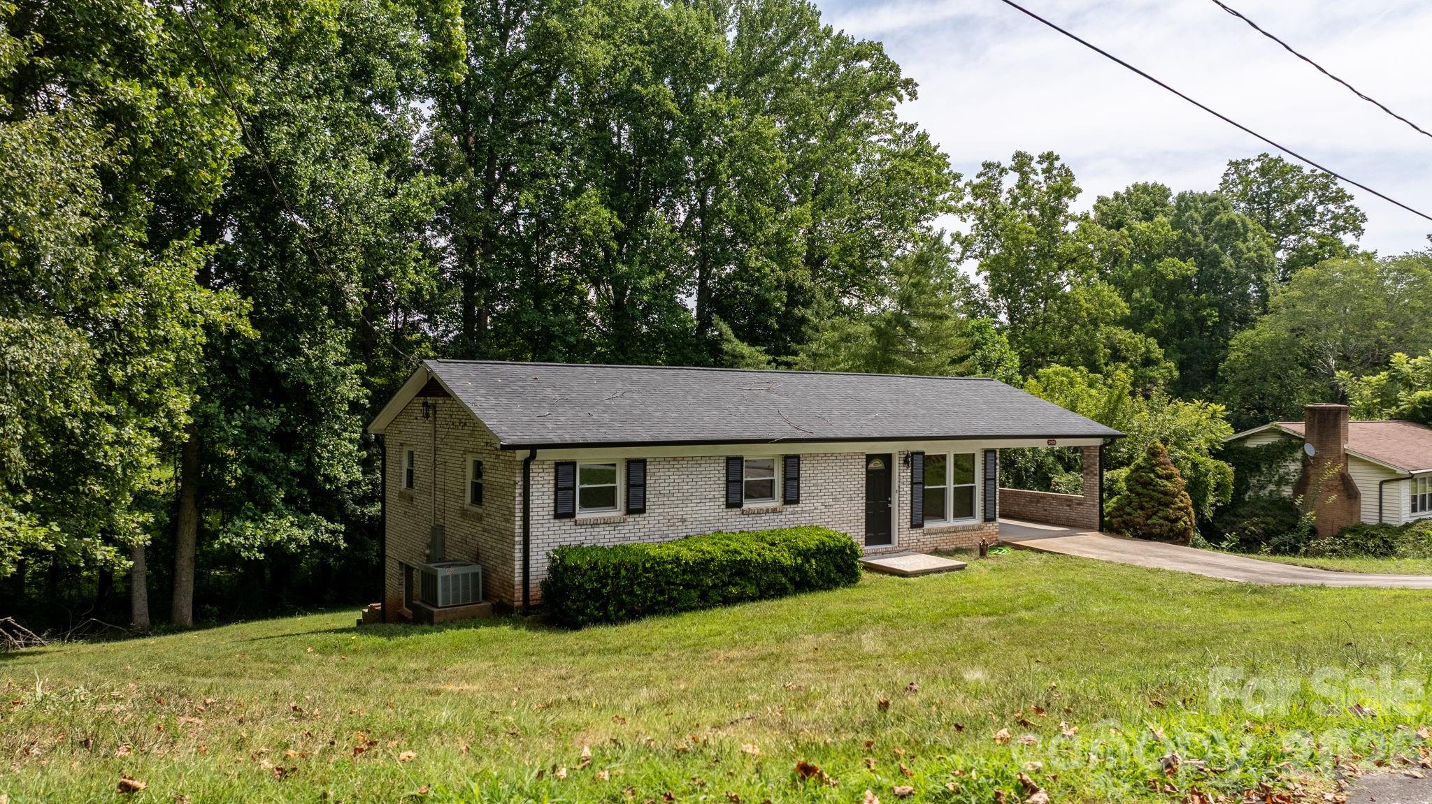 2428 Cedar Valley Drive — Conover