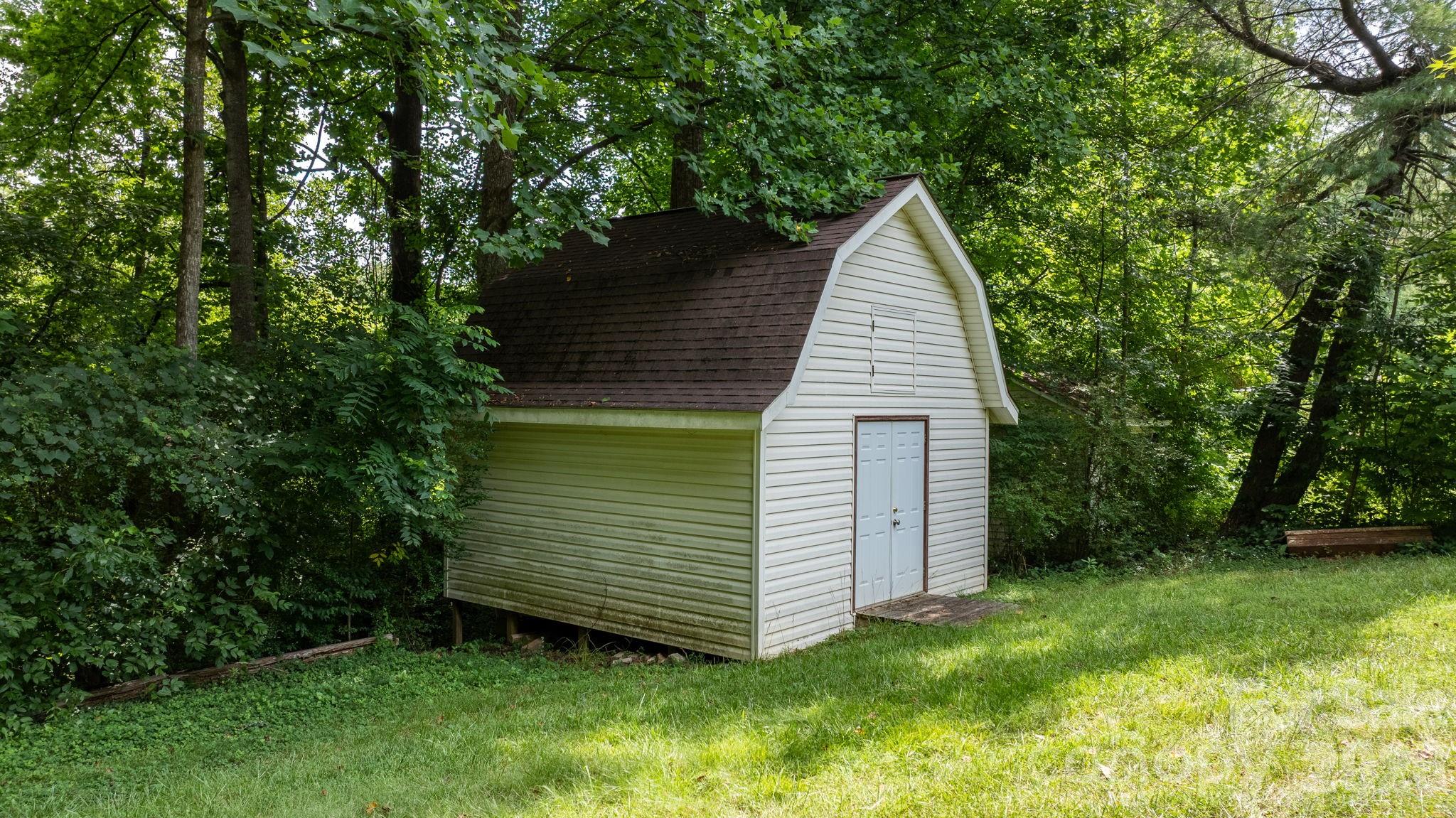 2428 Cedar Valley Drive — Conover