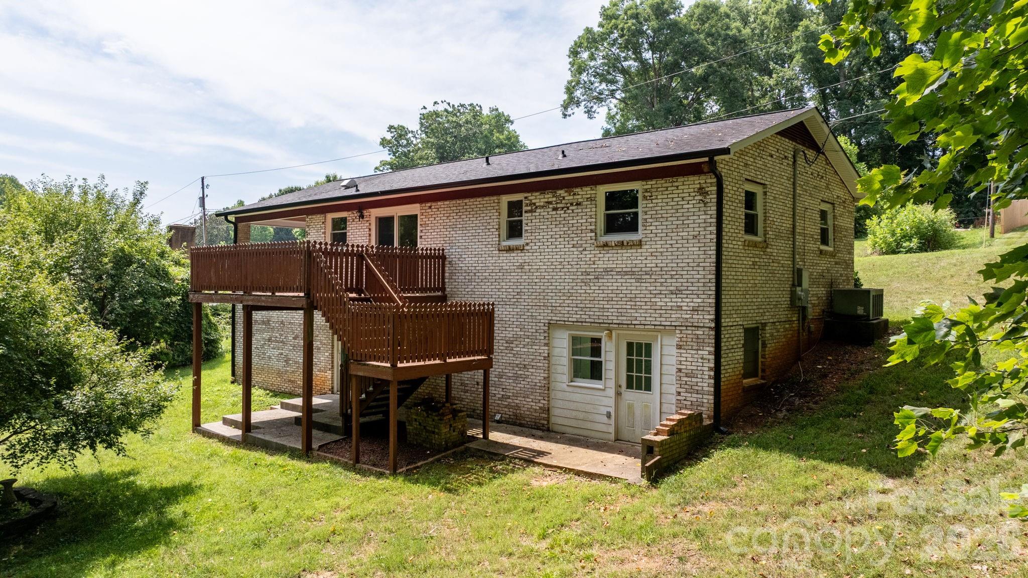 2428 Cedar Valley Drive — Conover