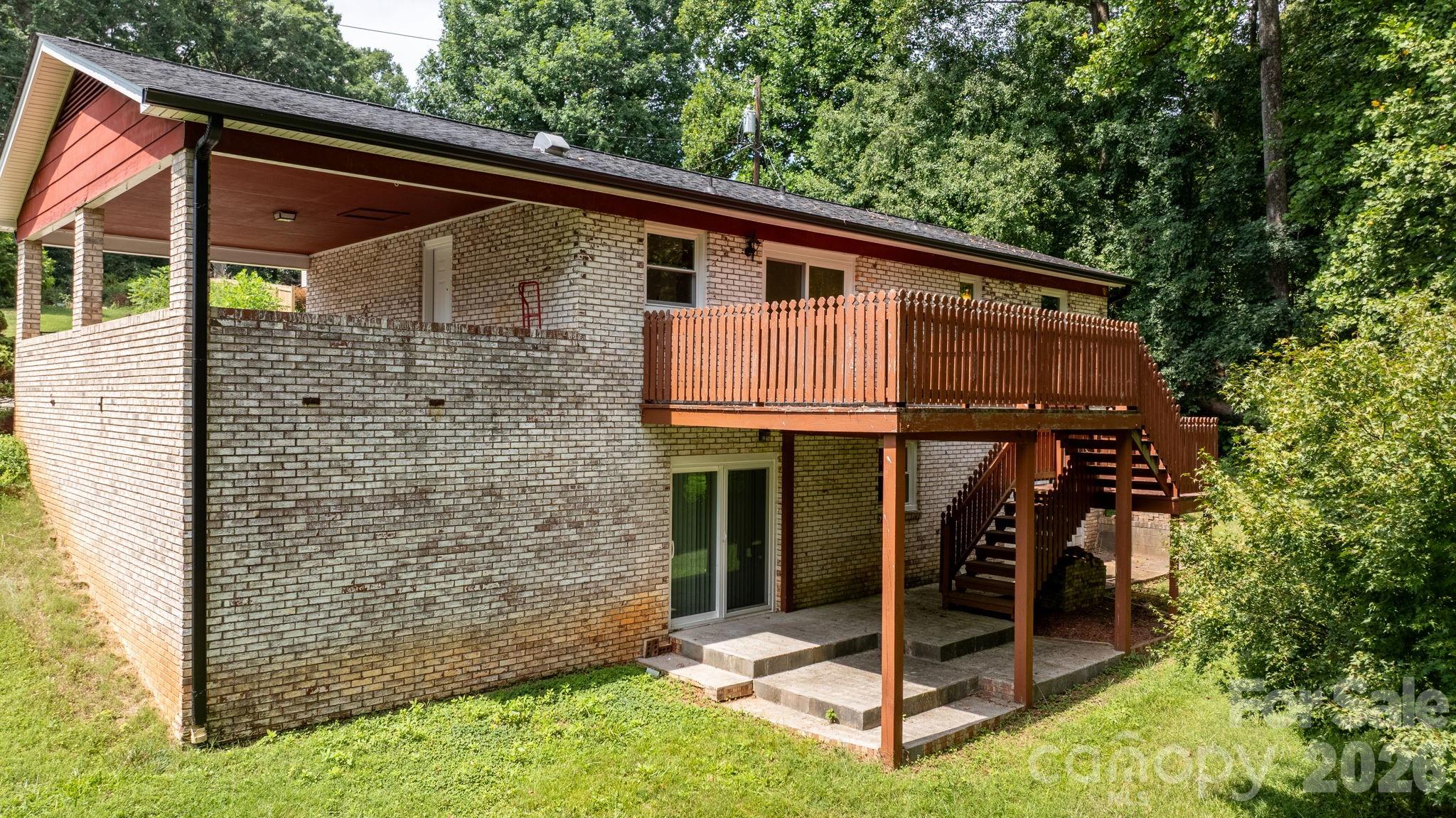 2428 Cedar Valley Drive — Conover