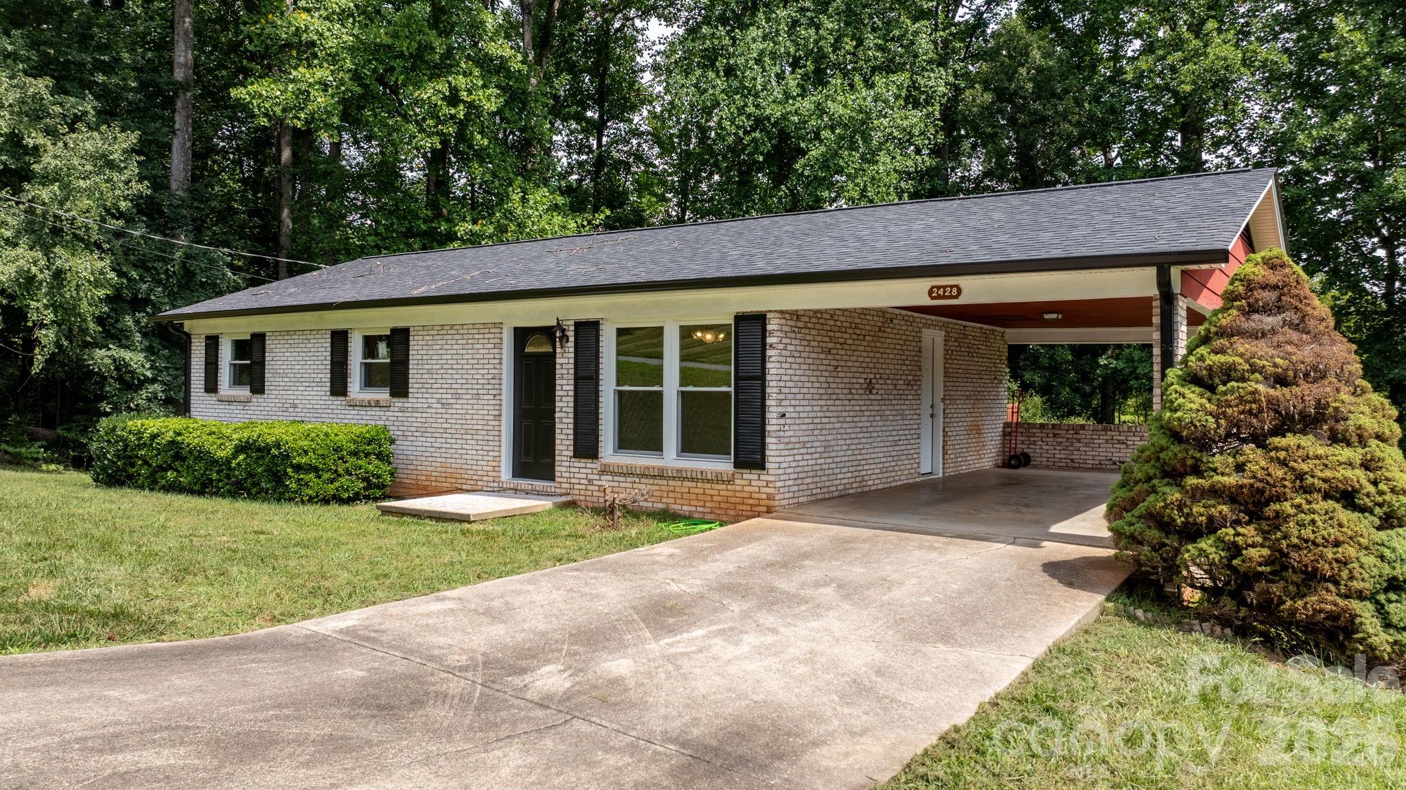 2428 Cedar Valley Drive — Conover