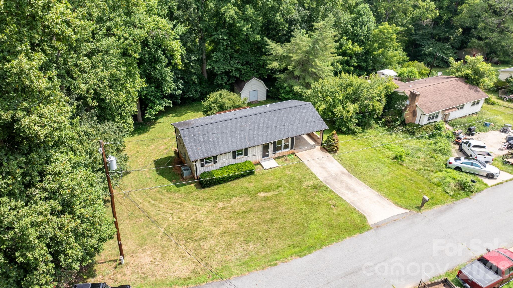 2428 Cedar Valley Drive — Conover
