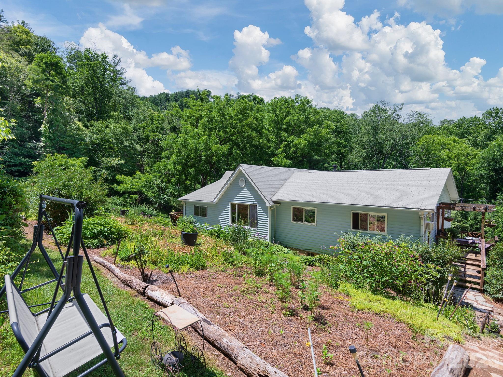 46 Perennial Ridge — Weaverville