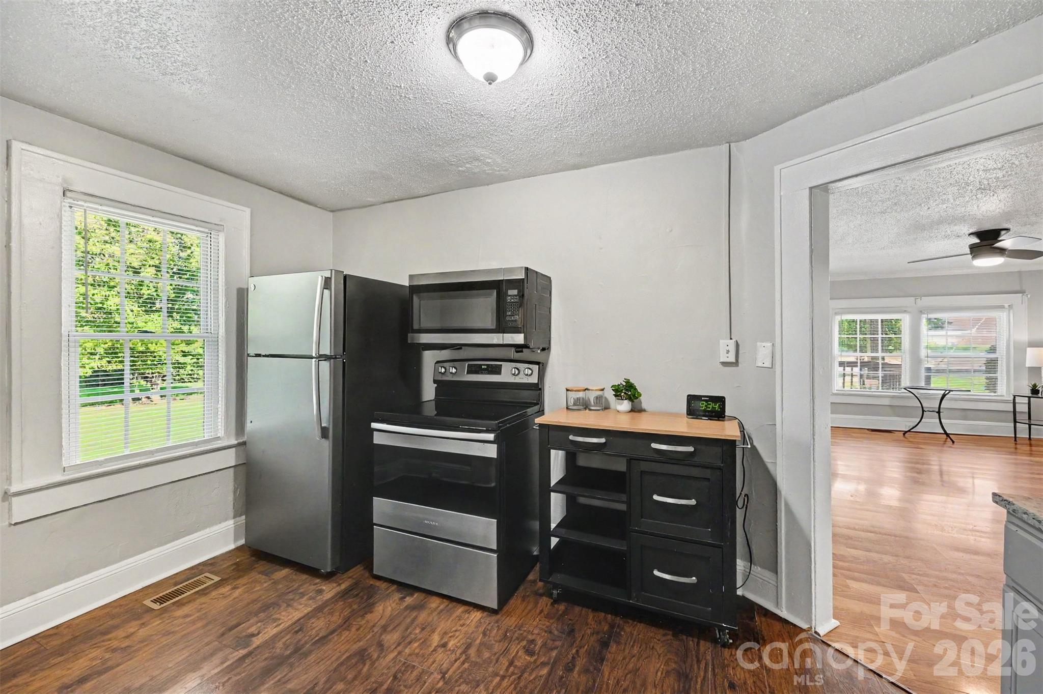 1309 Dearborn Avenue — Charlotte