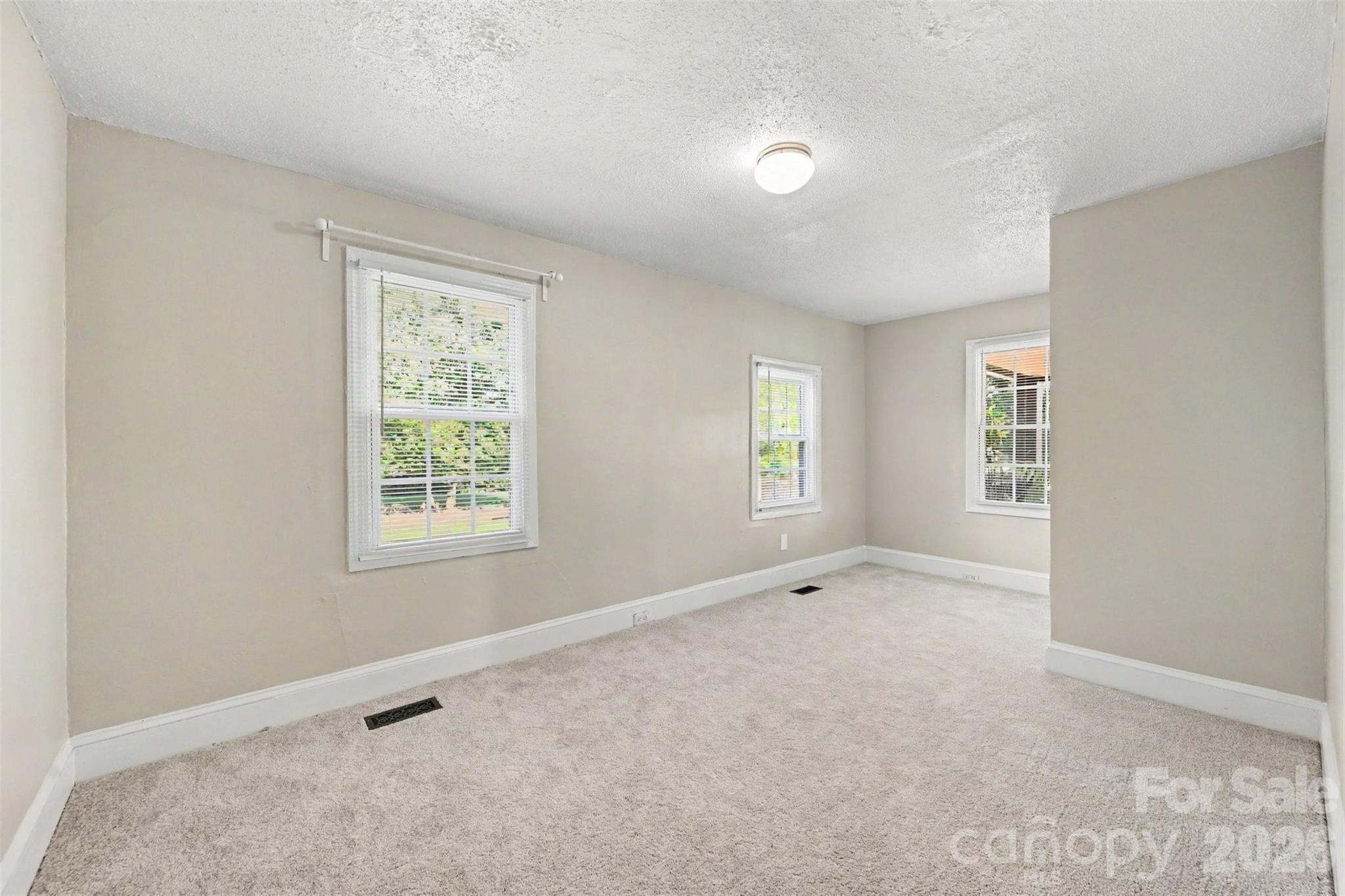 1309 Dearborn Avenue — Charlotte
