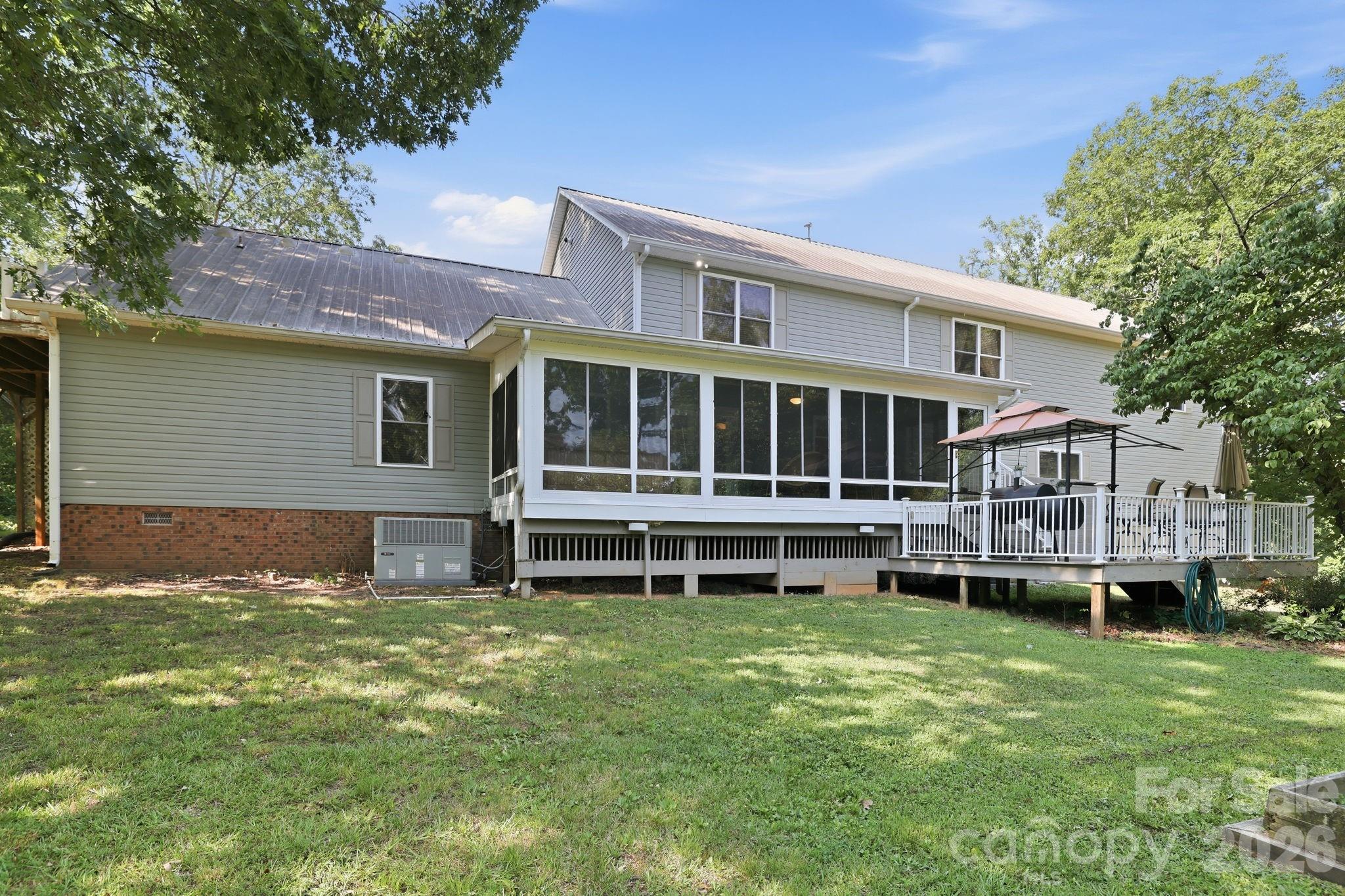 1916 Mcintyre Road — Wingate