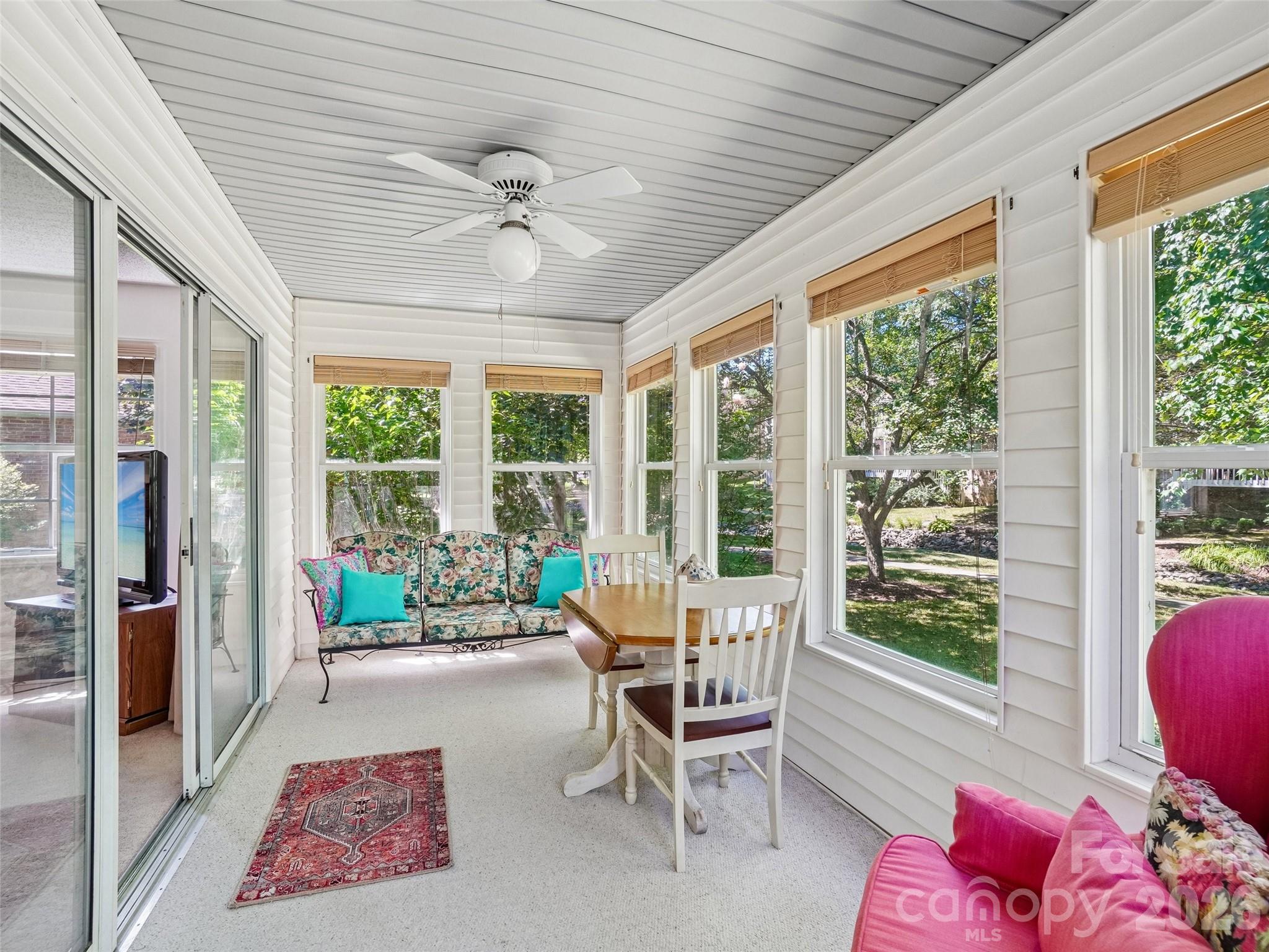 313 Somerton Court — Hendersonville