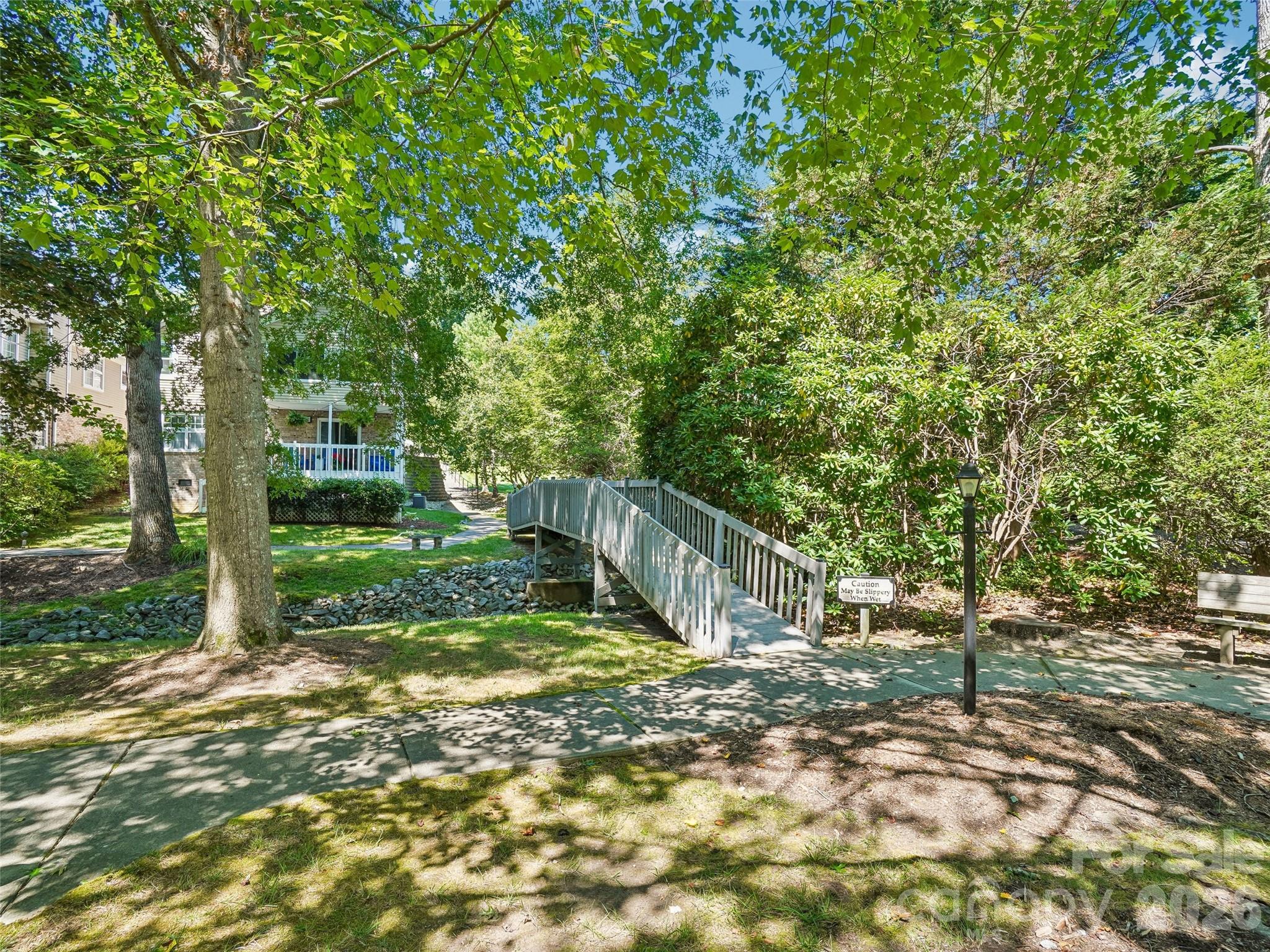 313 Somerton Court — Hendersonville