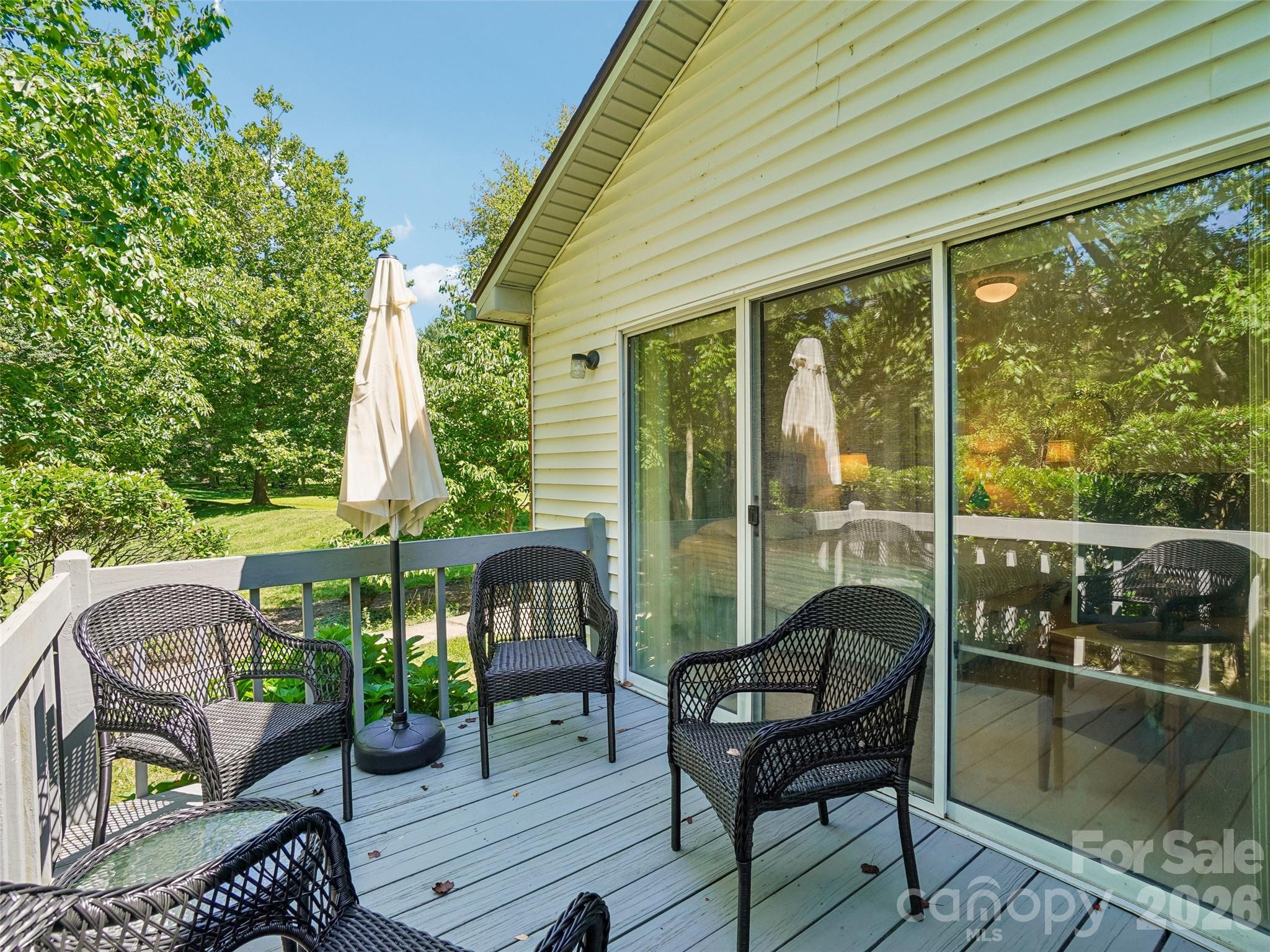 313 Somerton Court — Hendersonville