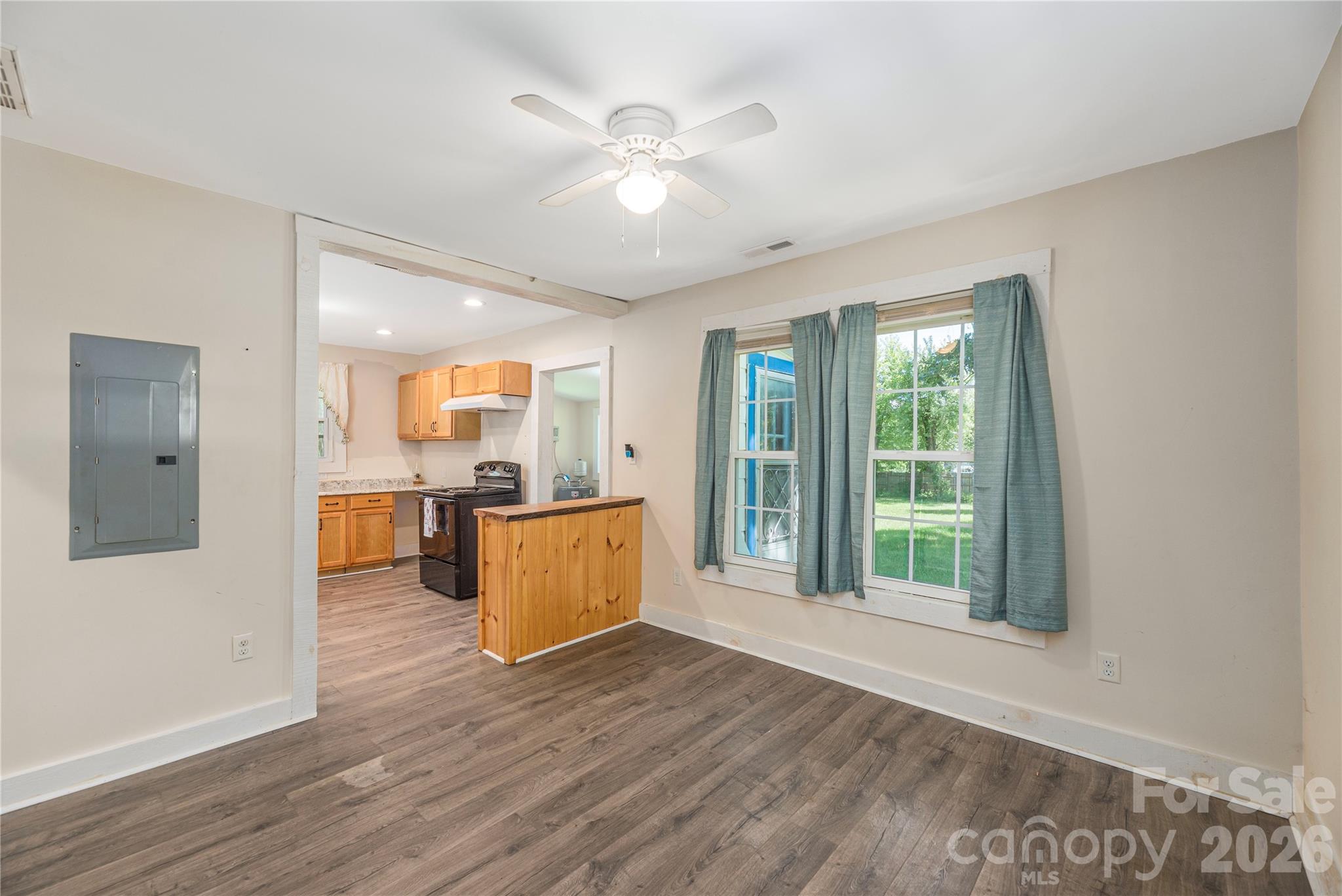308 Substation Street — Hendersonville