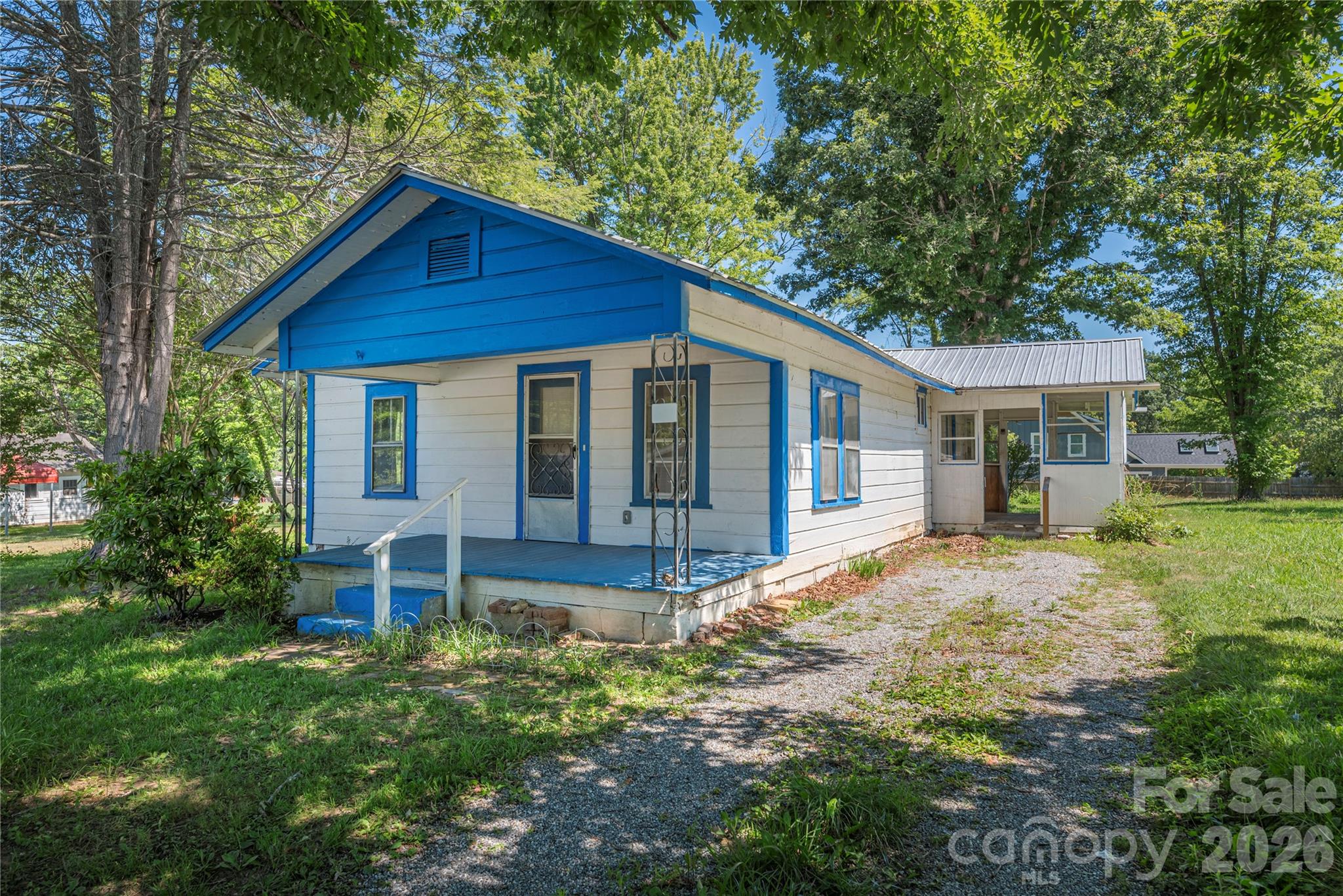 308 Substation Street — Hendersonville