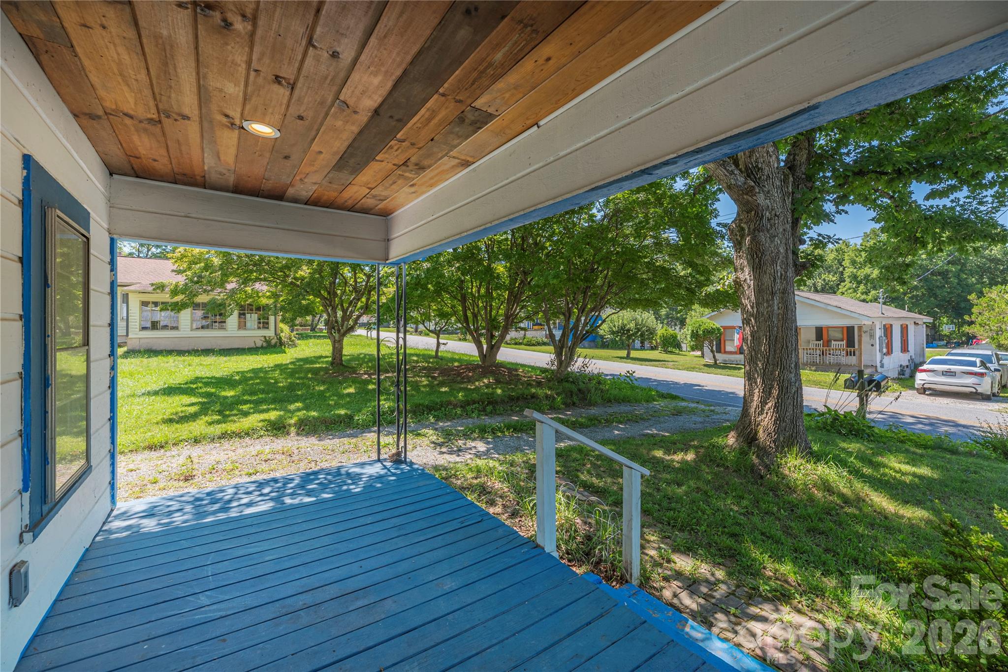308 Substation Street — Hendersonville