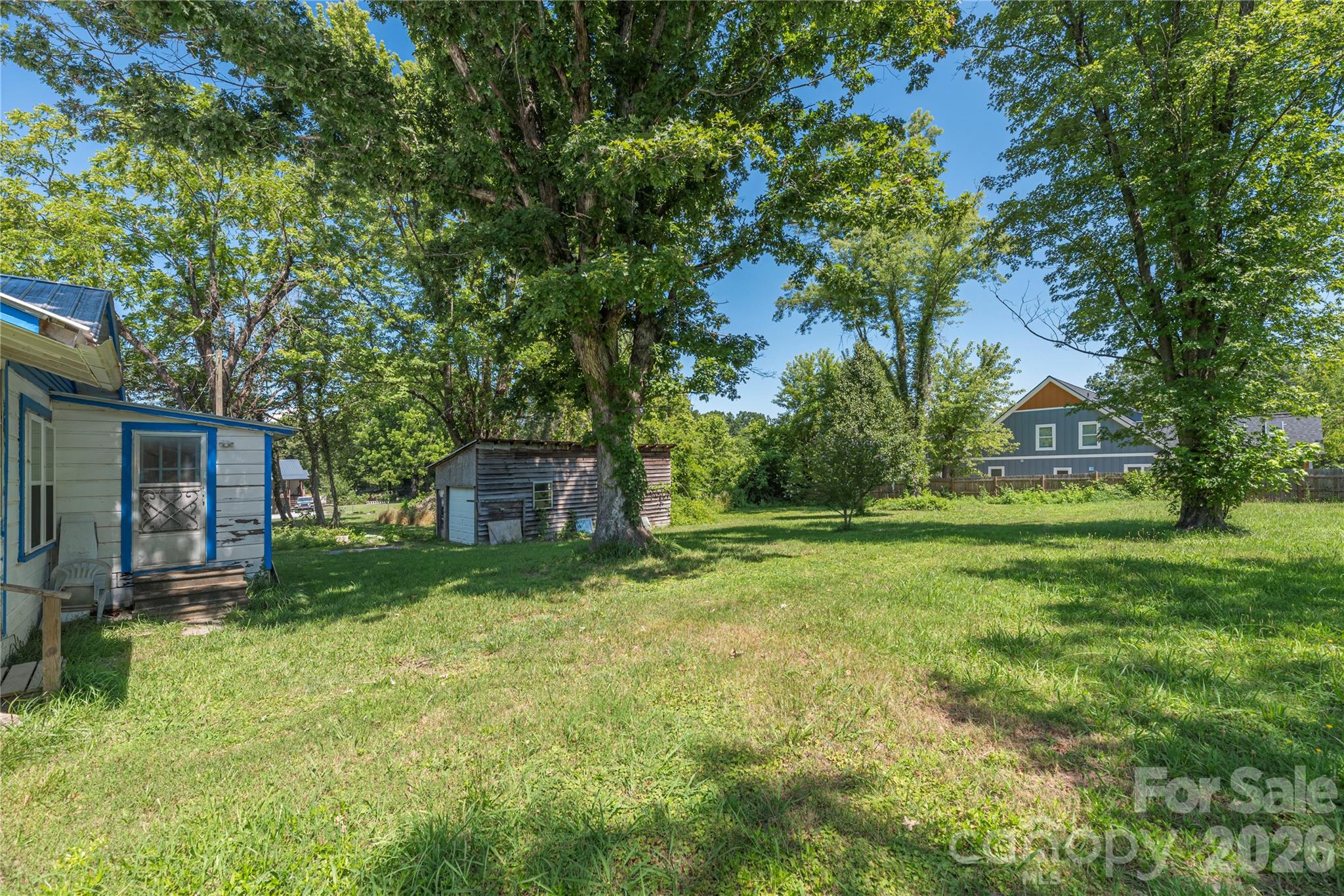 308 Substation Street — Hendersonville