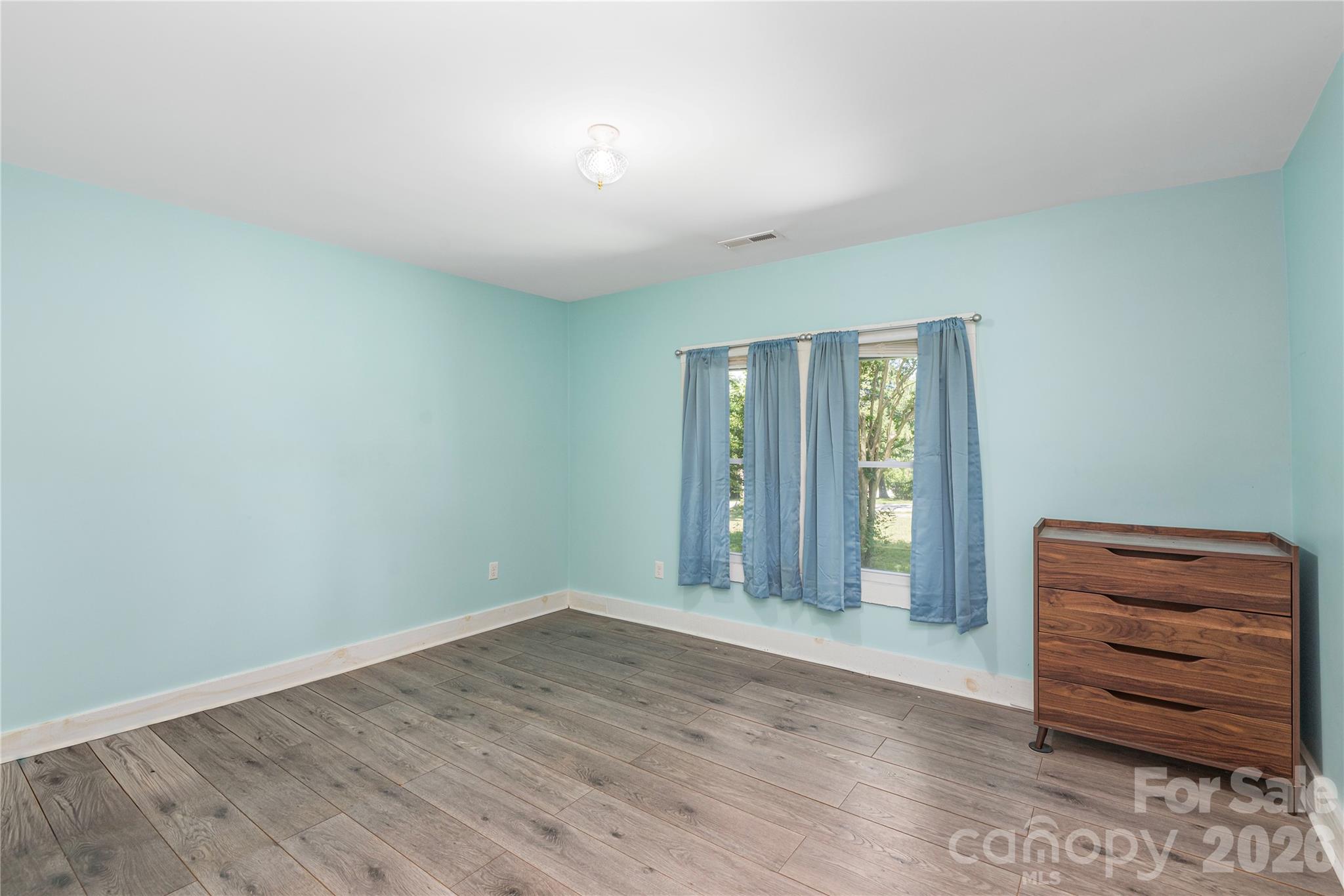 308 Substation Street — Hendersonville