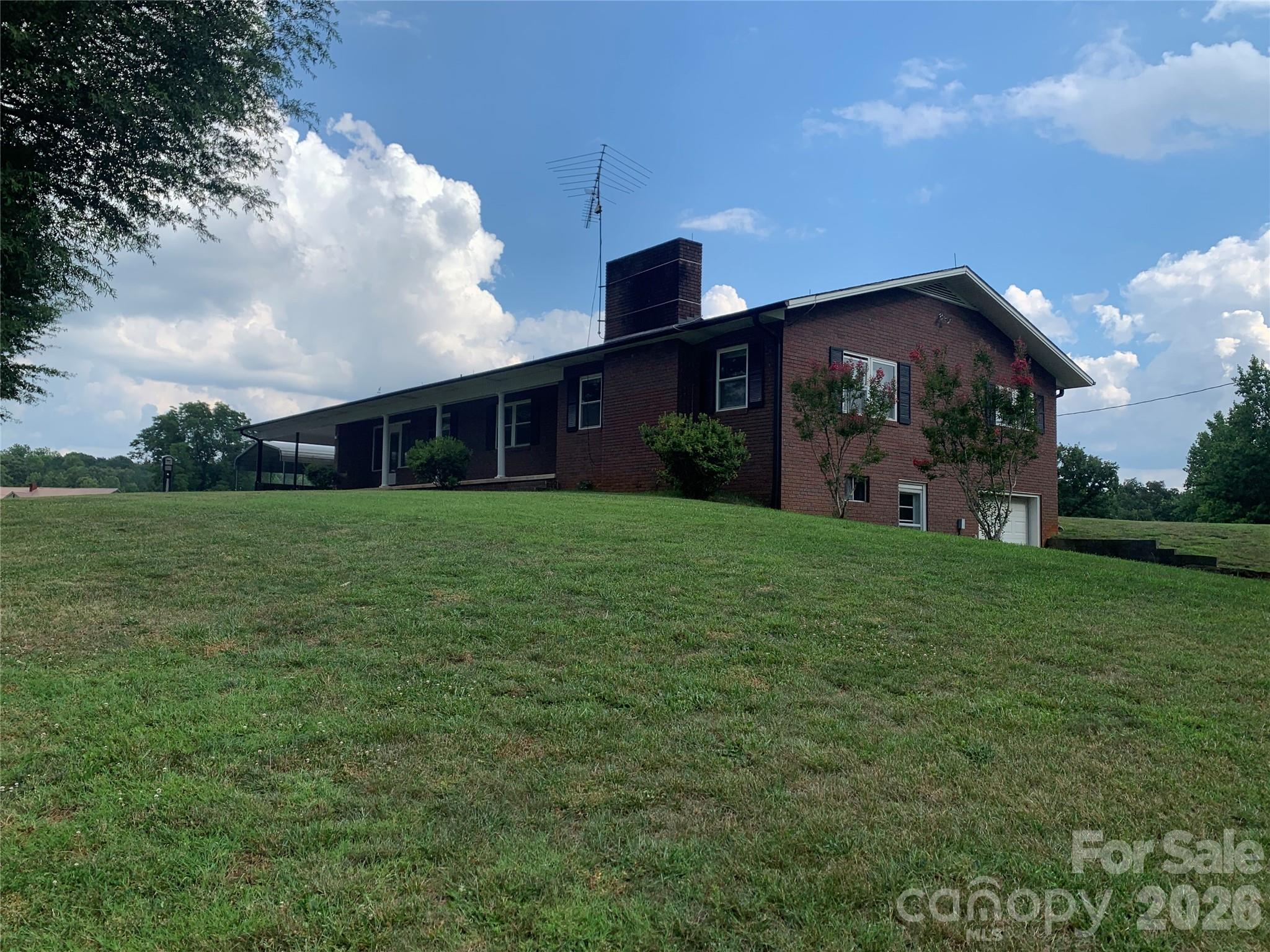 6285 Nc 16 Highway N — Taylorsville