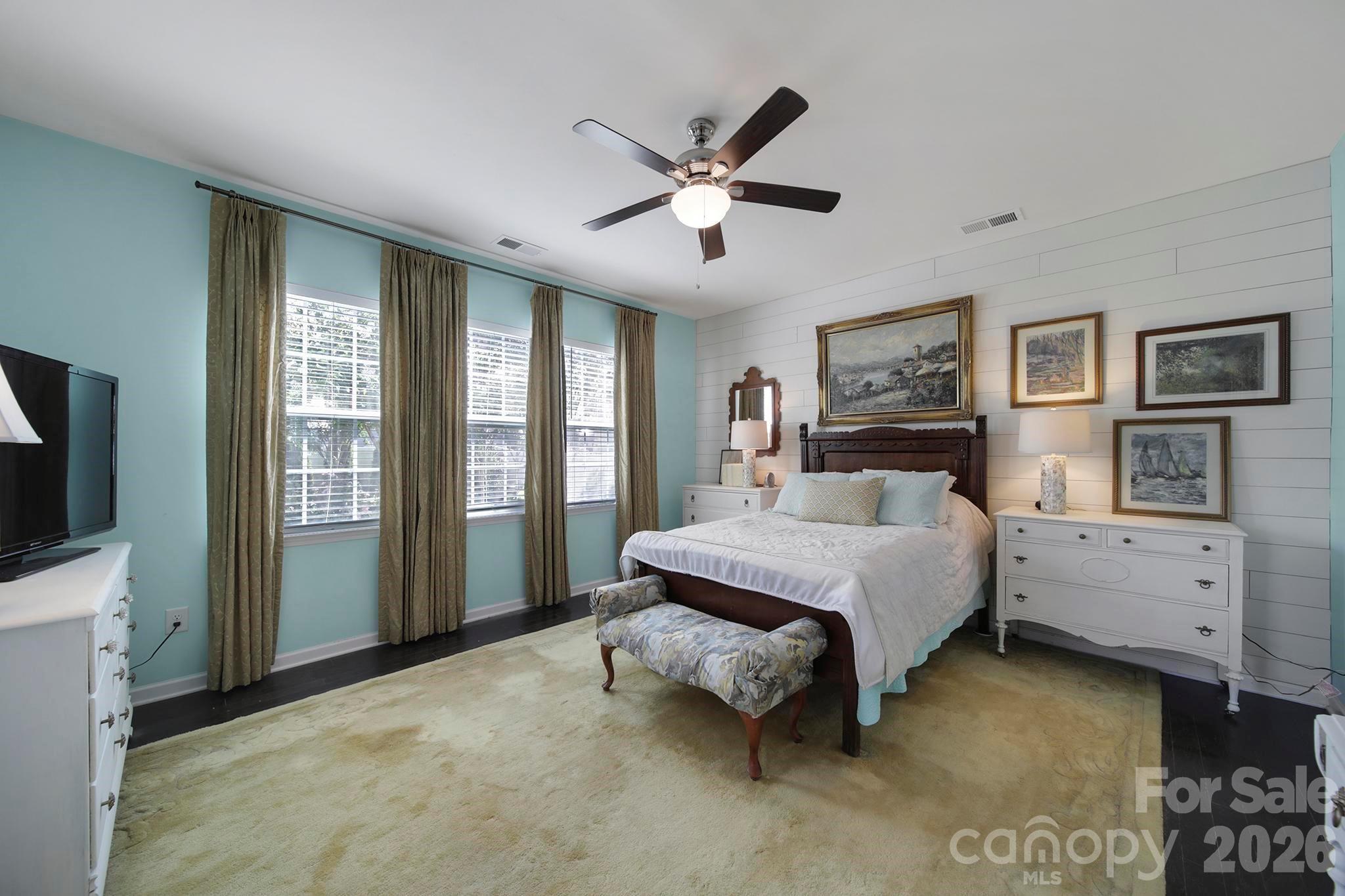 530 Livingston Drive — Lancaster
