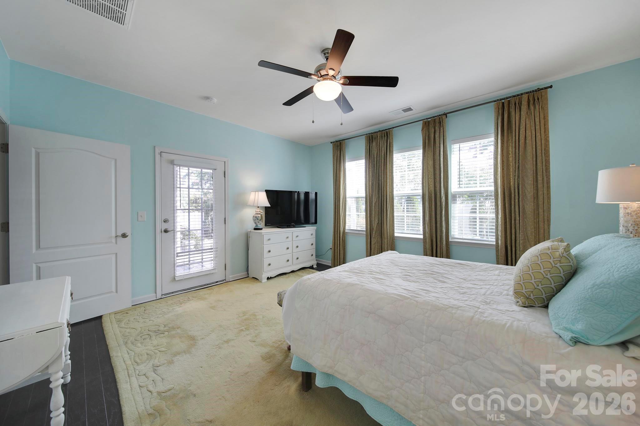 530 Livingston Drive — Lancaster