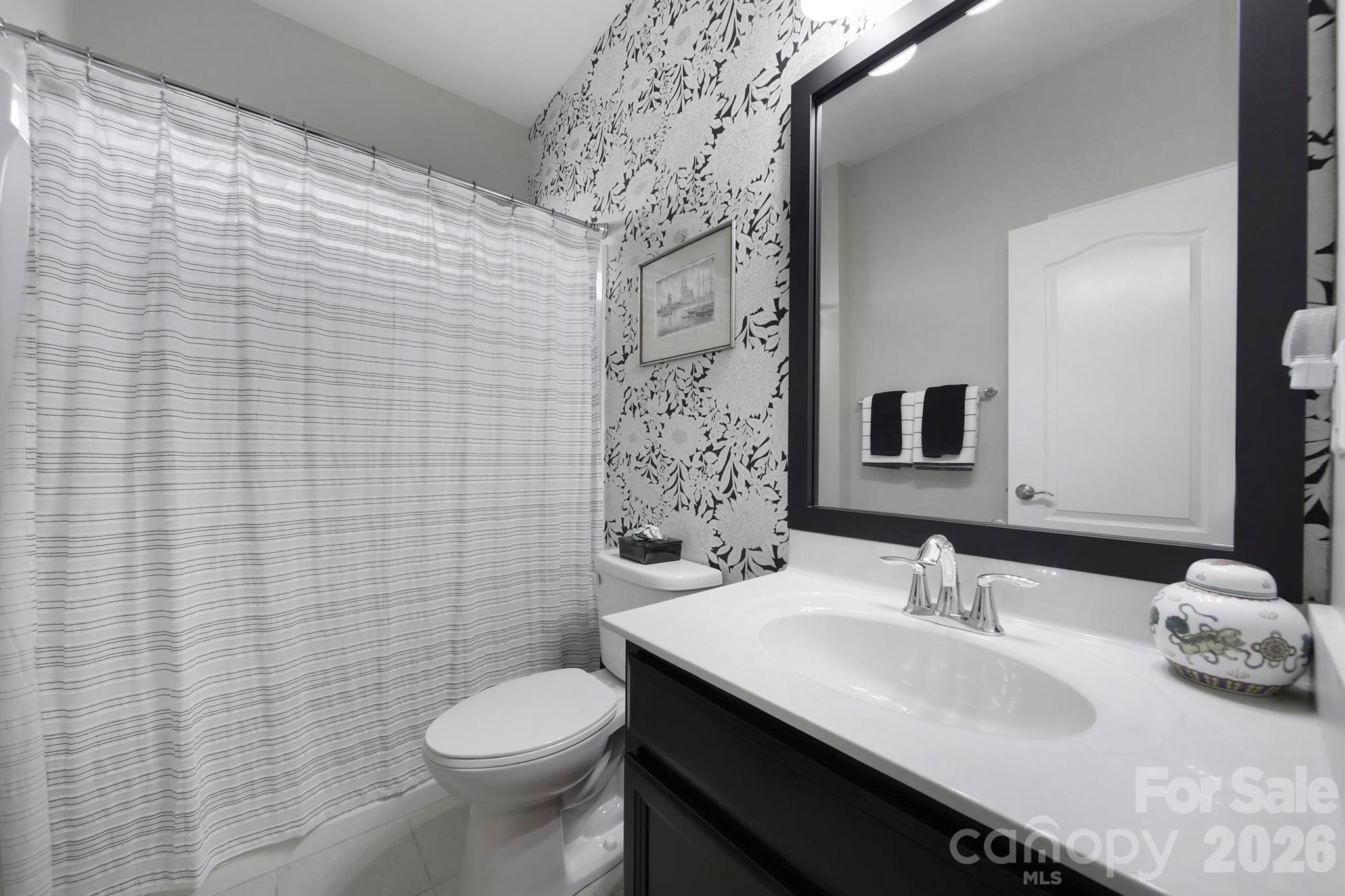 530 Livingston Drive — Lancaster