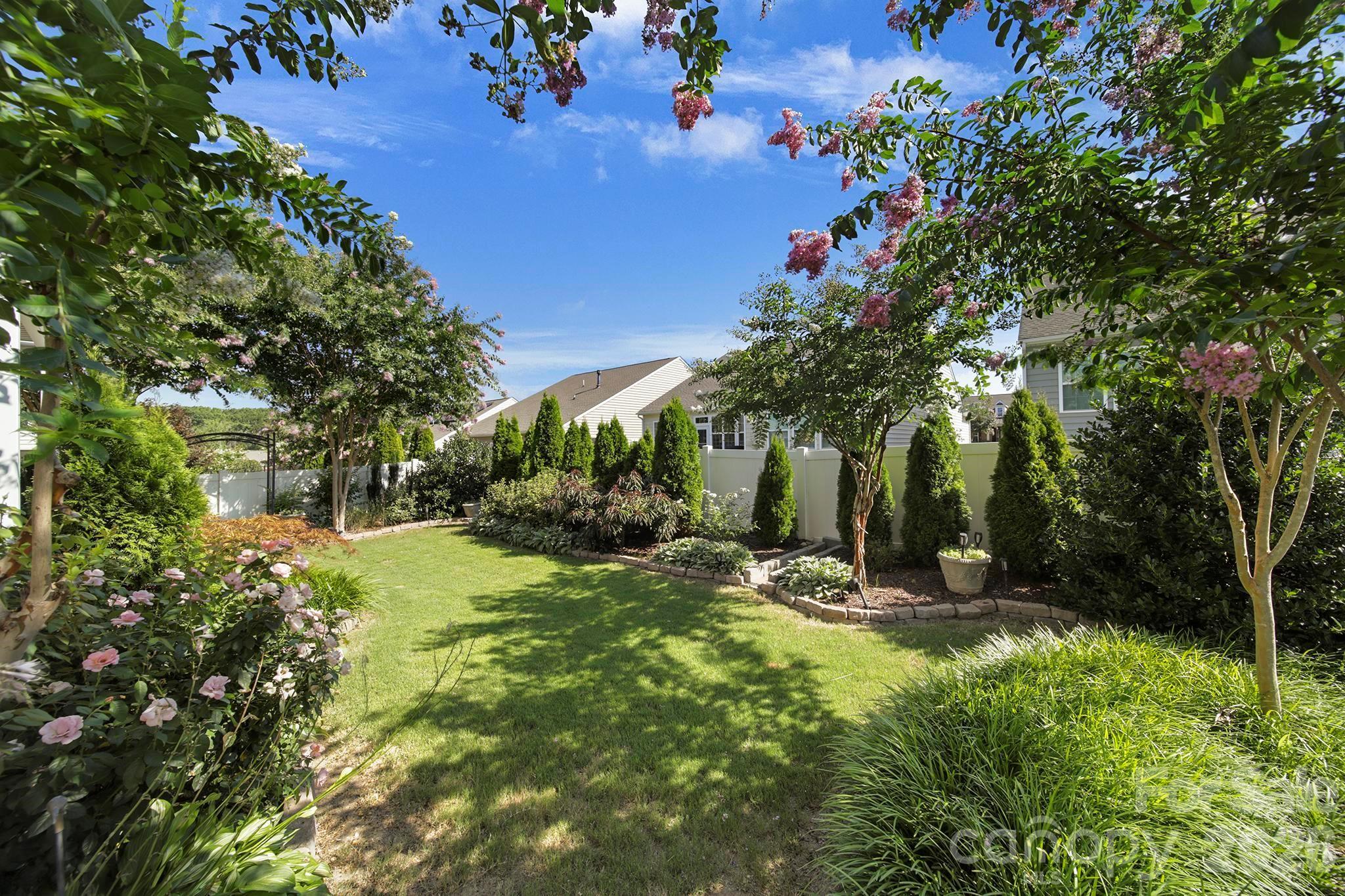 530 Livingston Drive — Lancaster