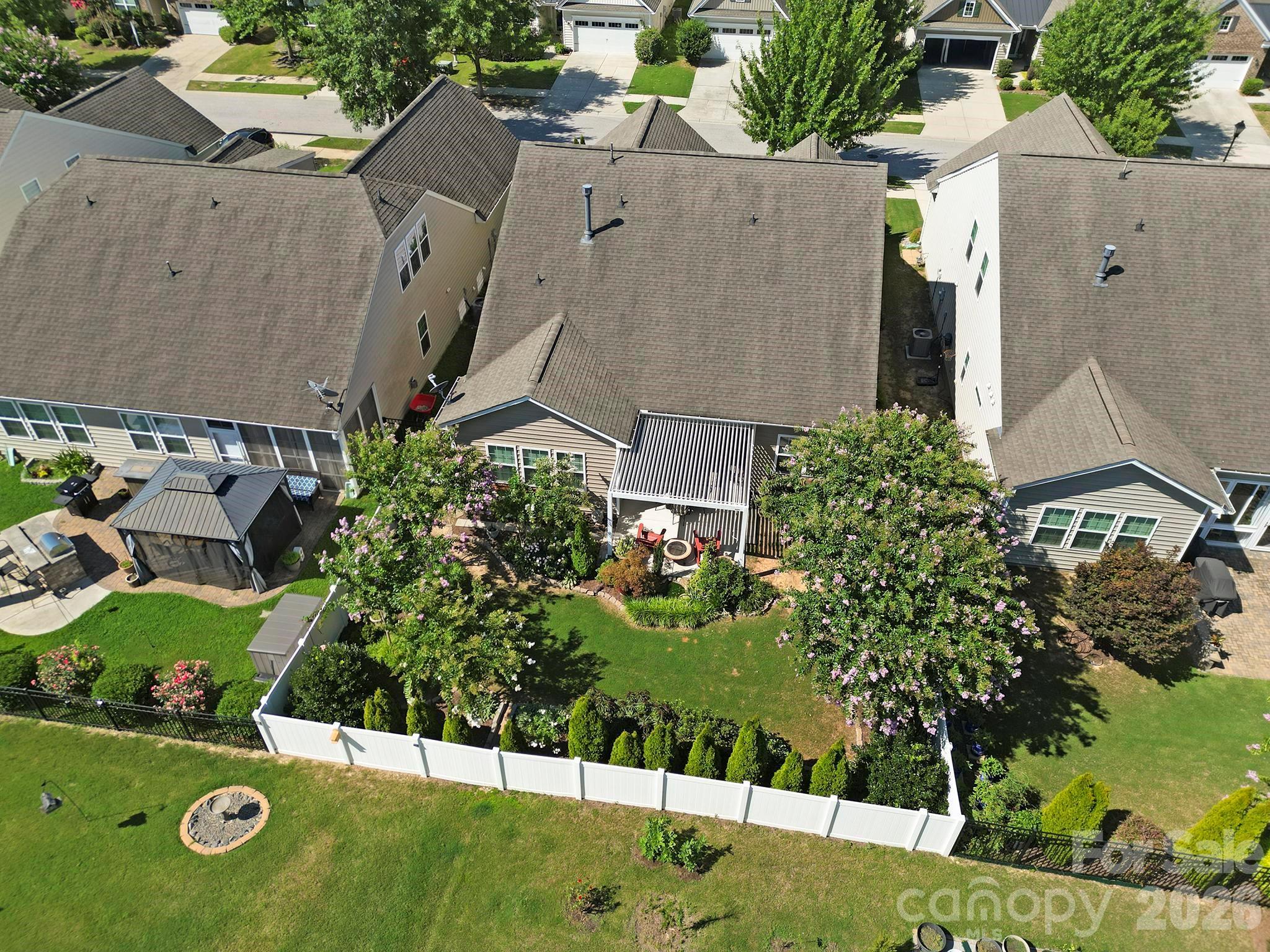 530 Livingston Drive — Lancaster