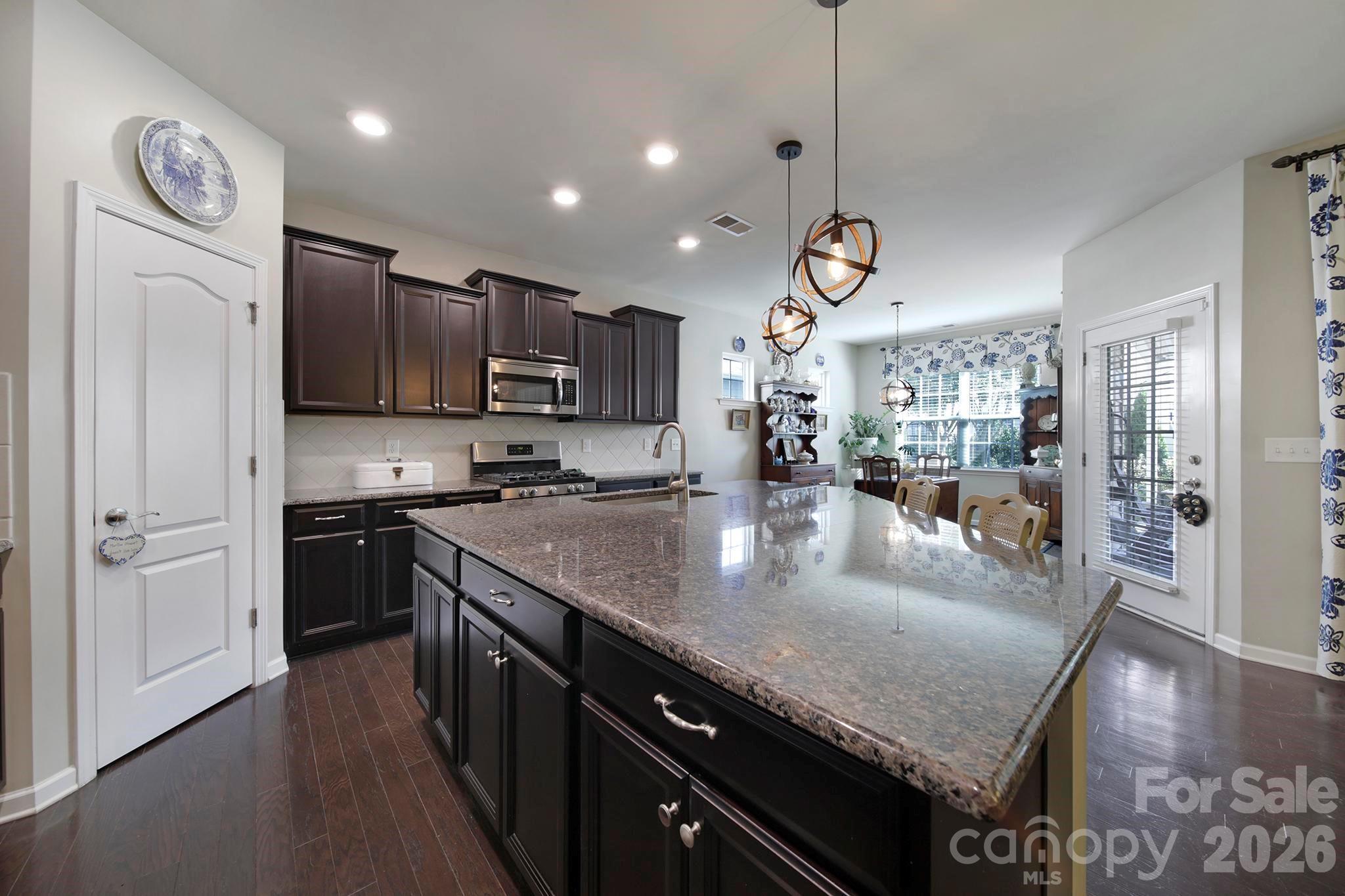 530 Livingston Drive — Lancaster