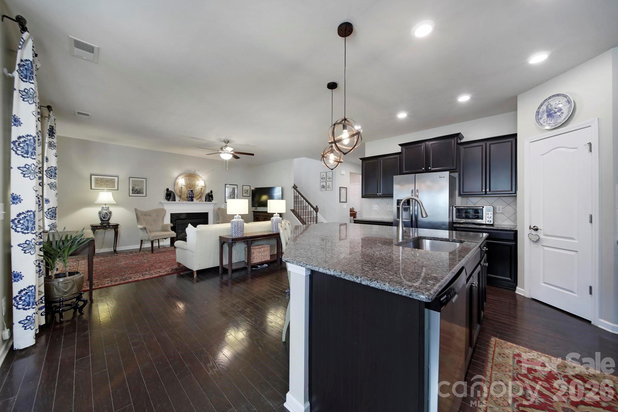530 Livingston Drive — Lancaster