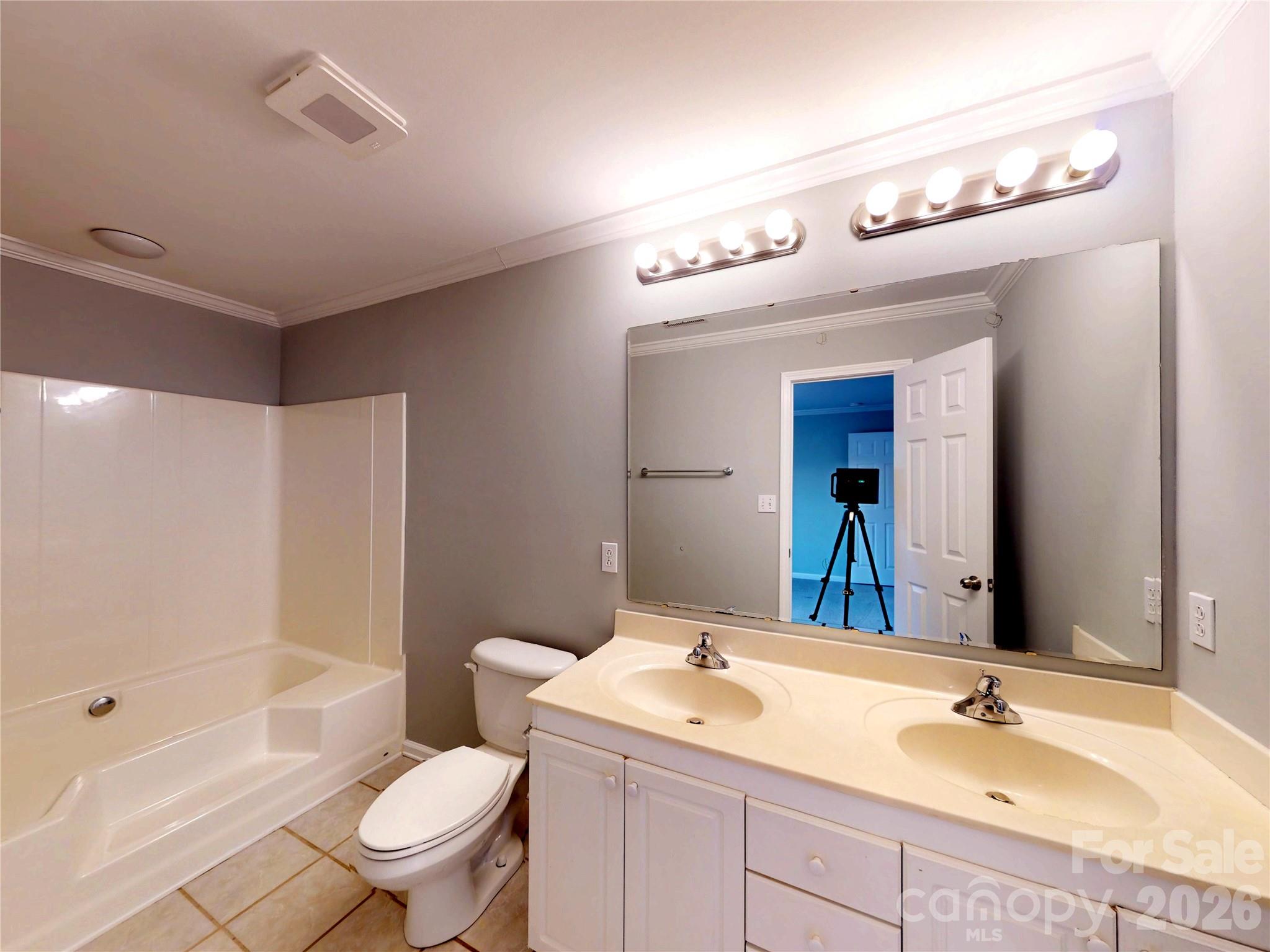 4326 Laurel Hill Lane — Charlotte