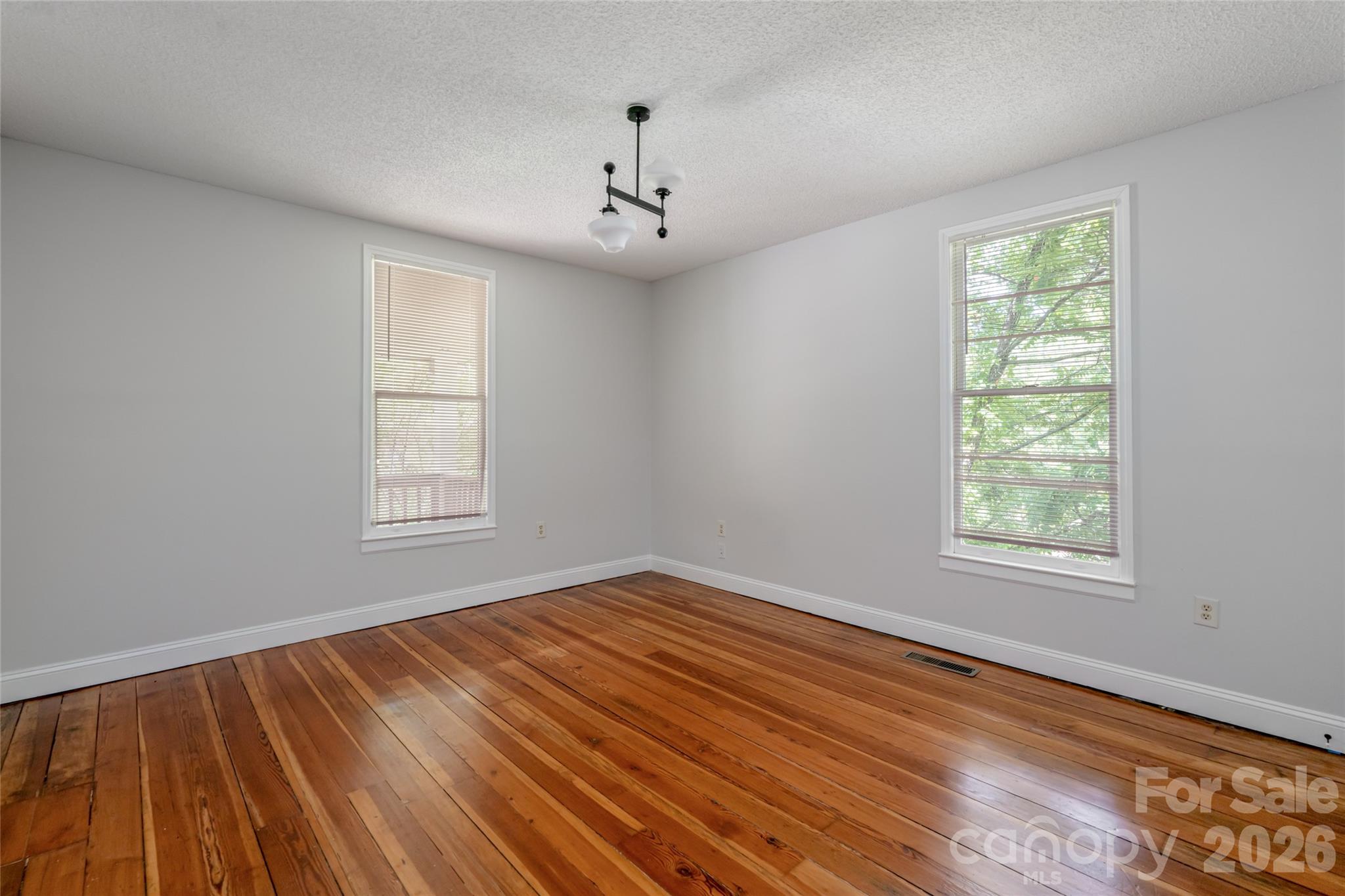 30 Bartlett Street — Asheville