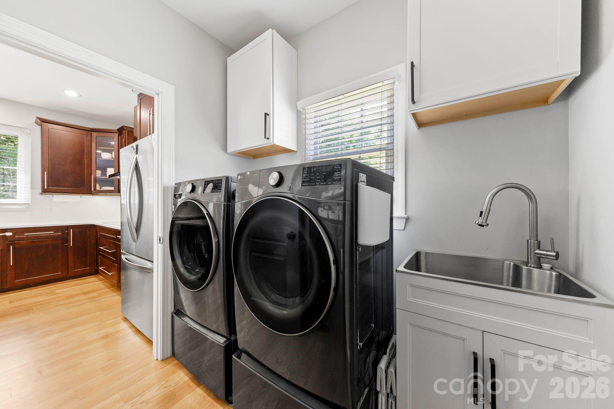 2718 Peverell Lane — Charlotte