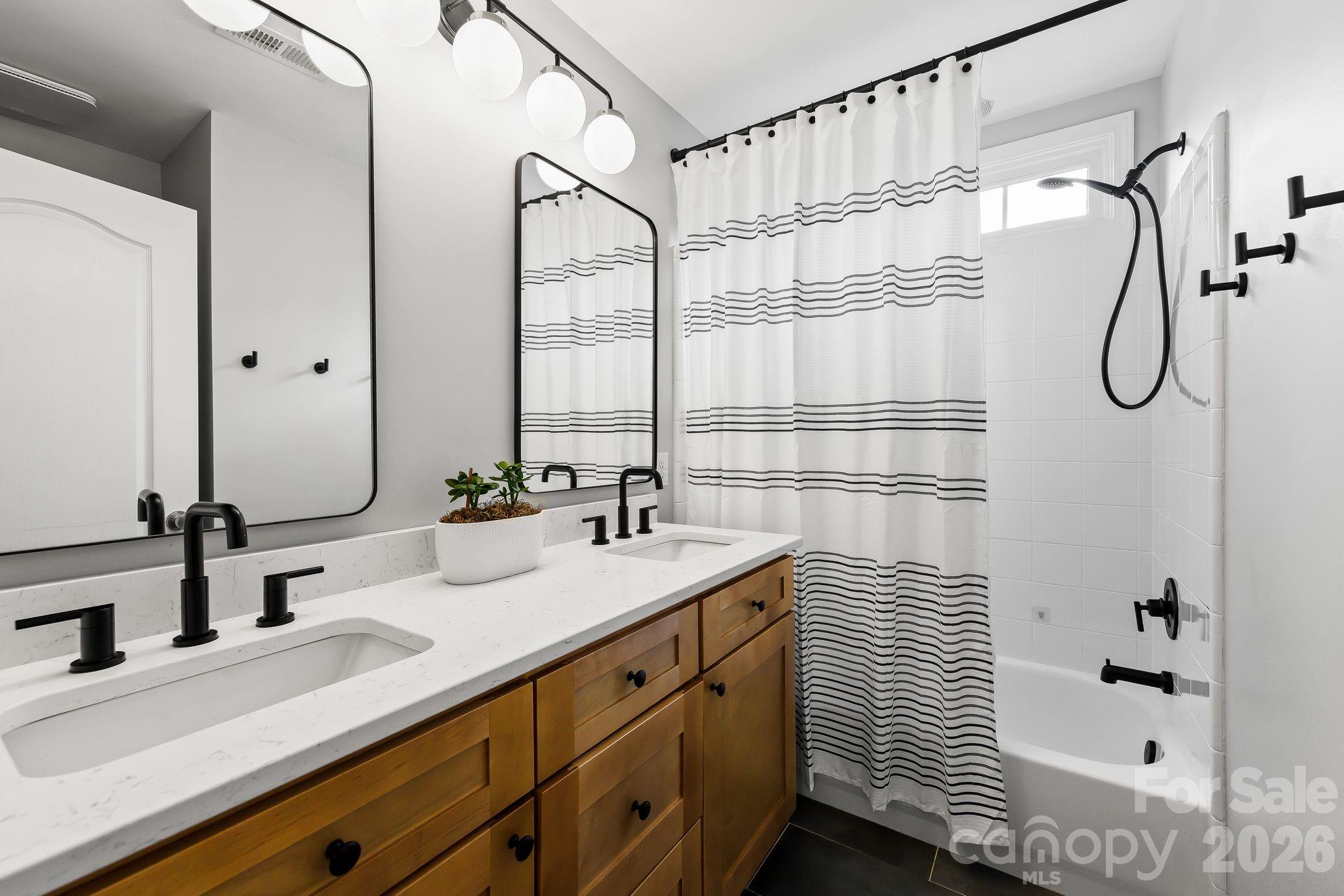 2718 Peverell Lane — Charlotte