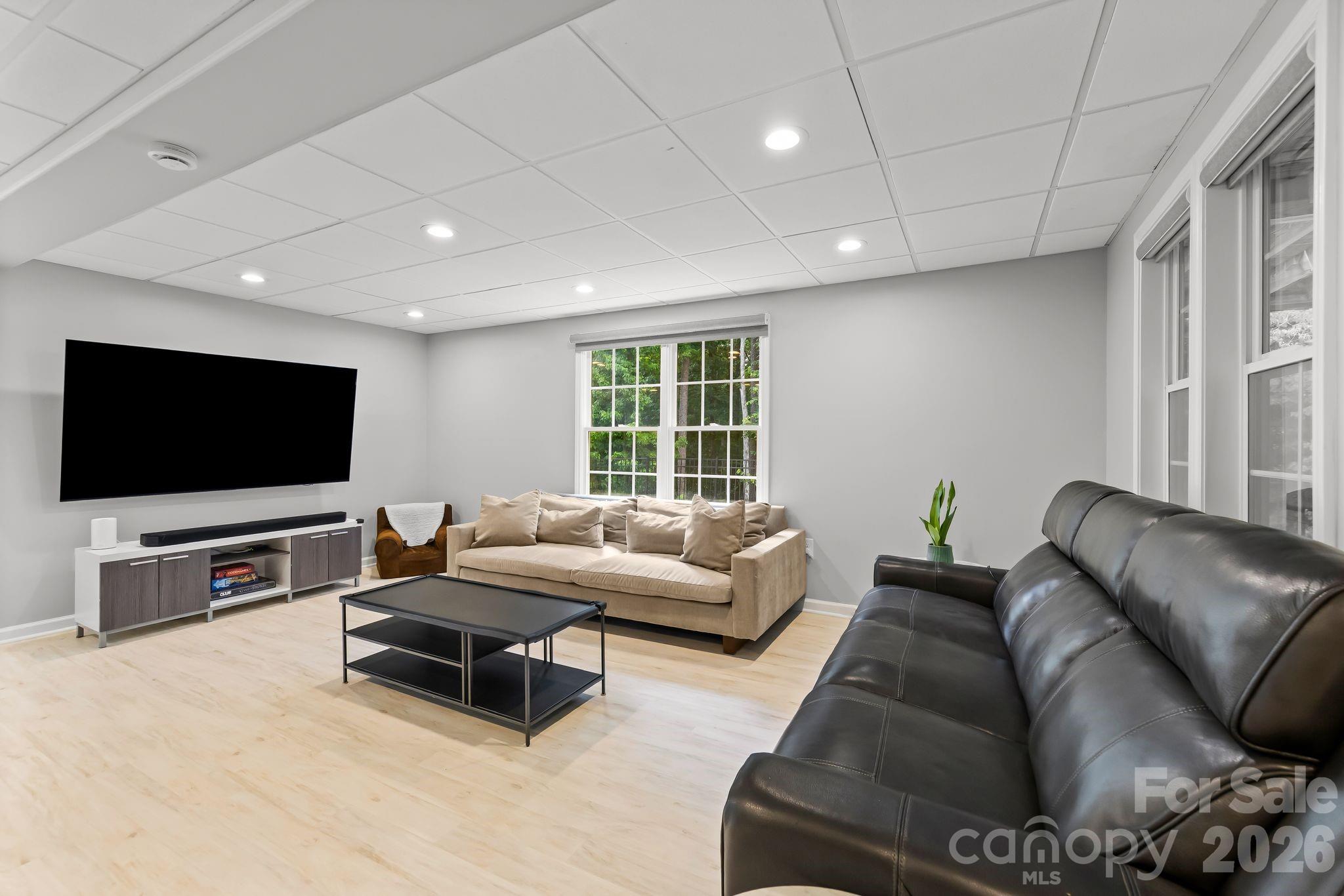 2718 Peverell Lane — Charlotte