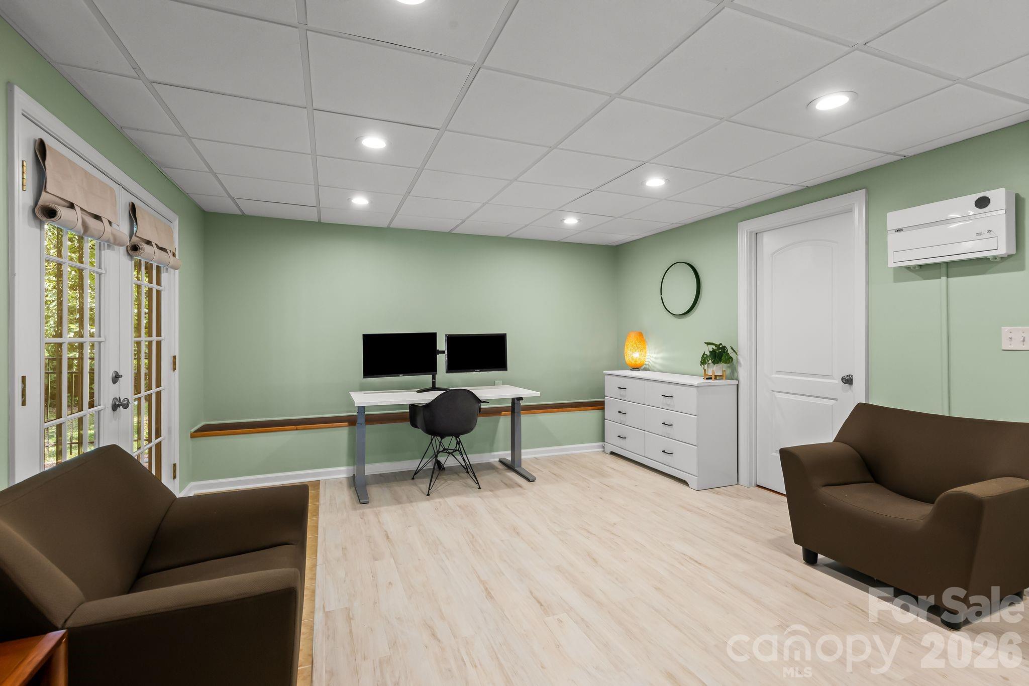2718 Peverell Lane — Charlotte
