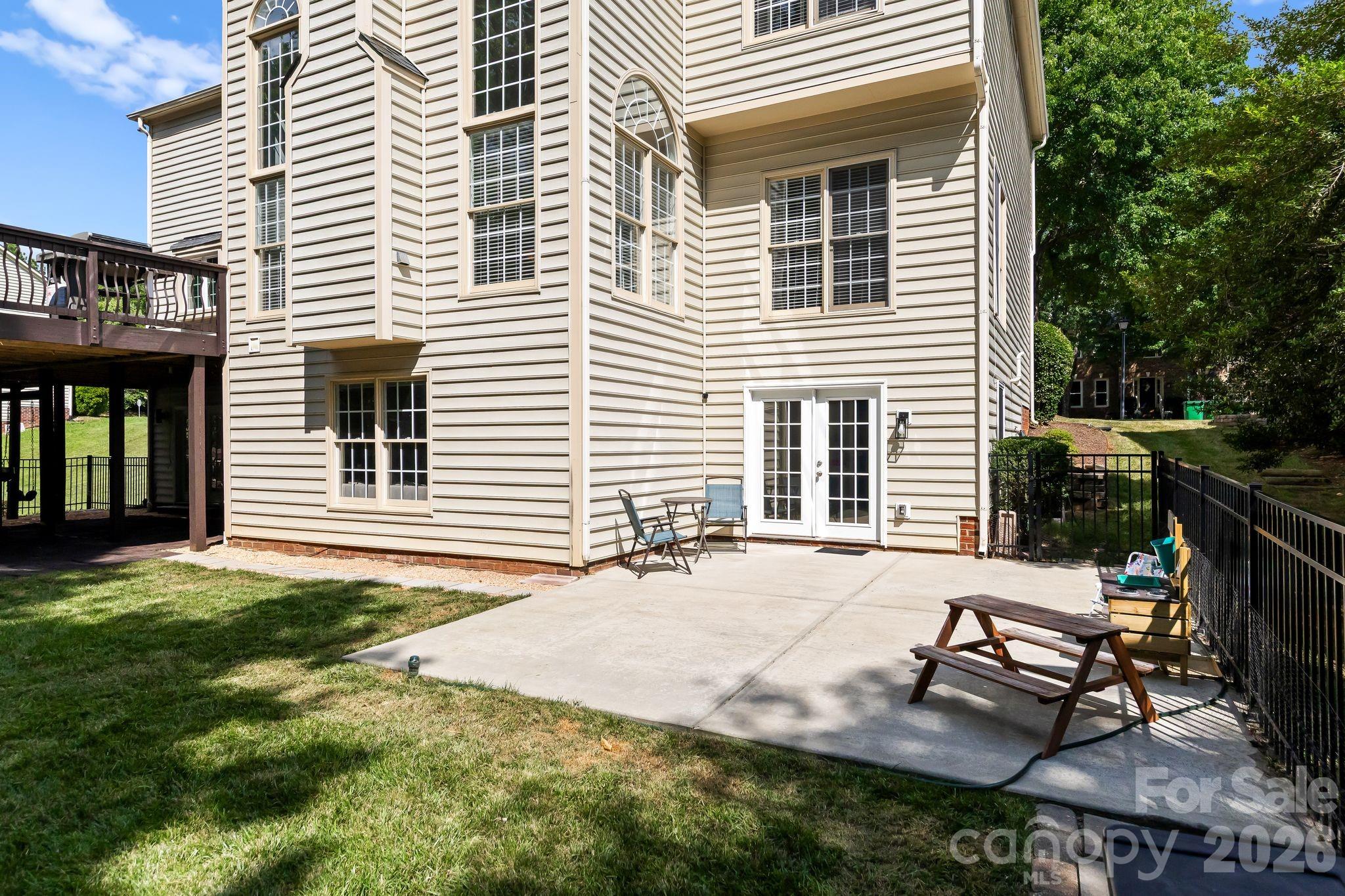 2718 Peverell Lane — Charlotte