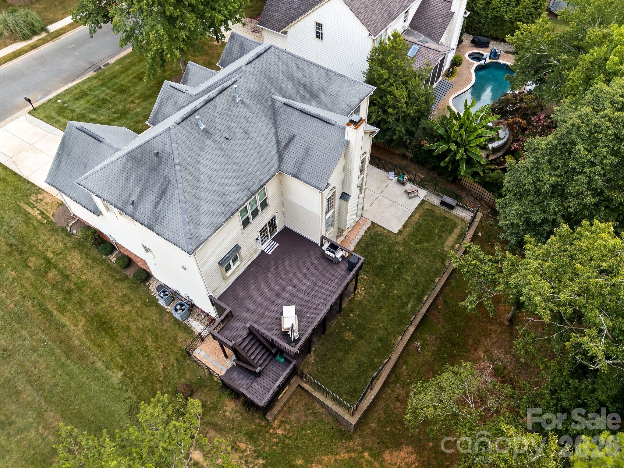 2718 Peverell Lane — Charlotte
