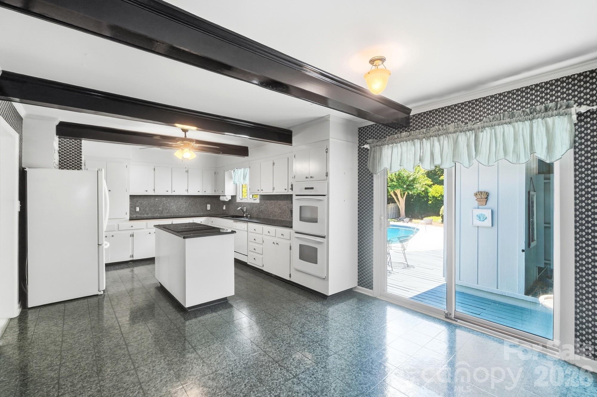 1507 Heatherloch Drive — Gastonia