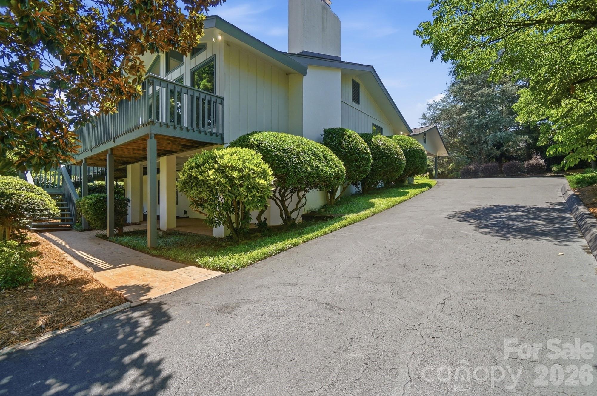 1507 Heatherloch Drive — Gastonia