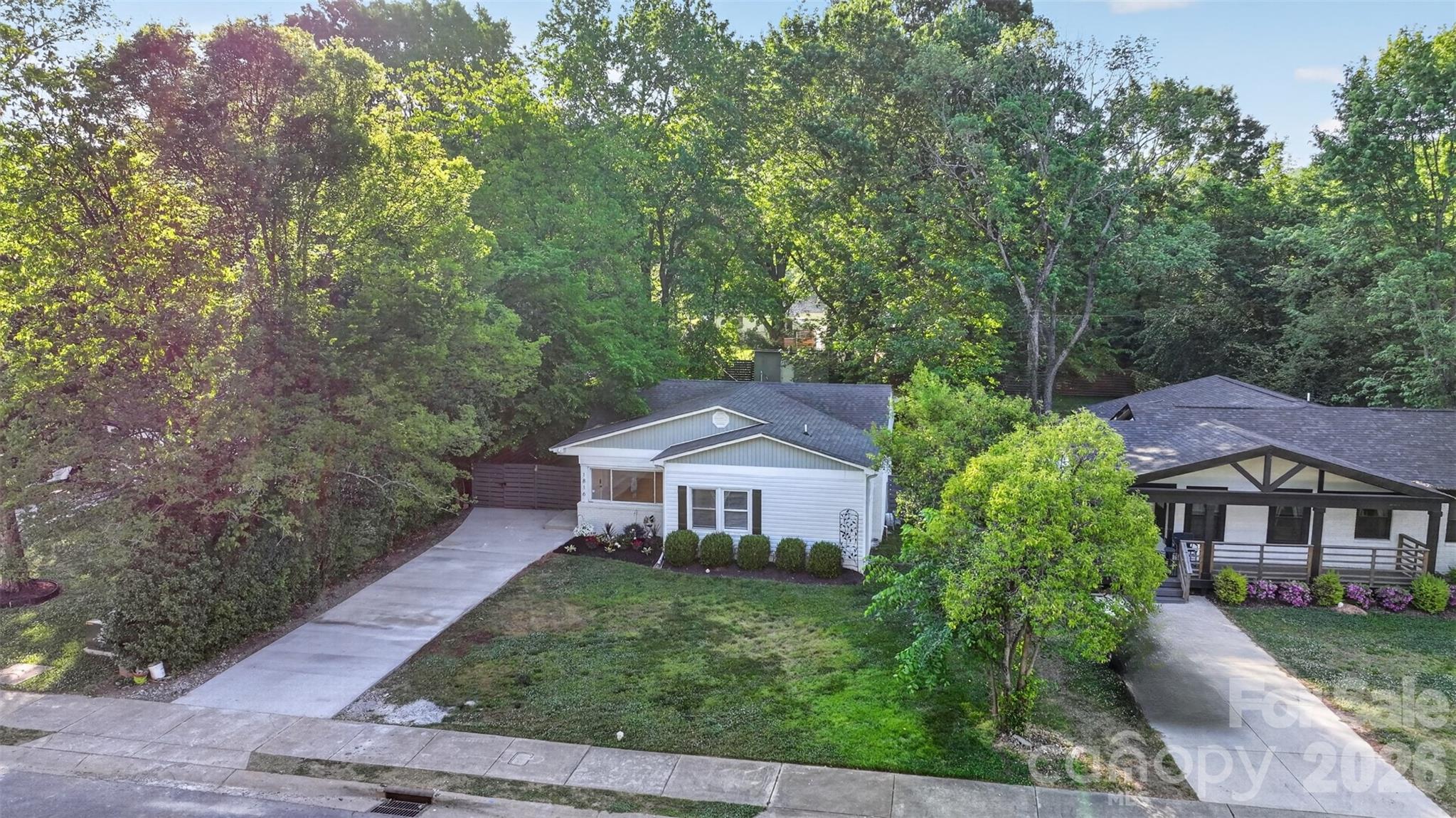 1816 Anderson Street — Charlotte