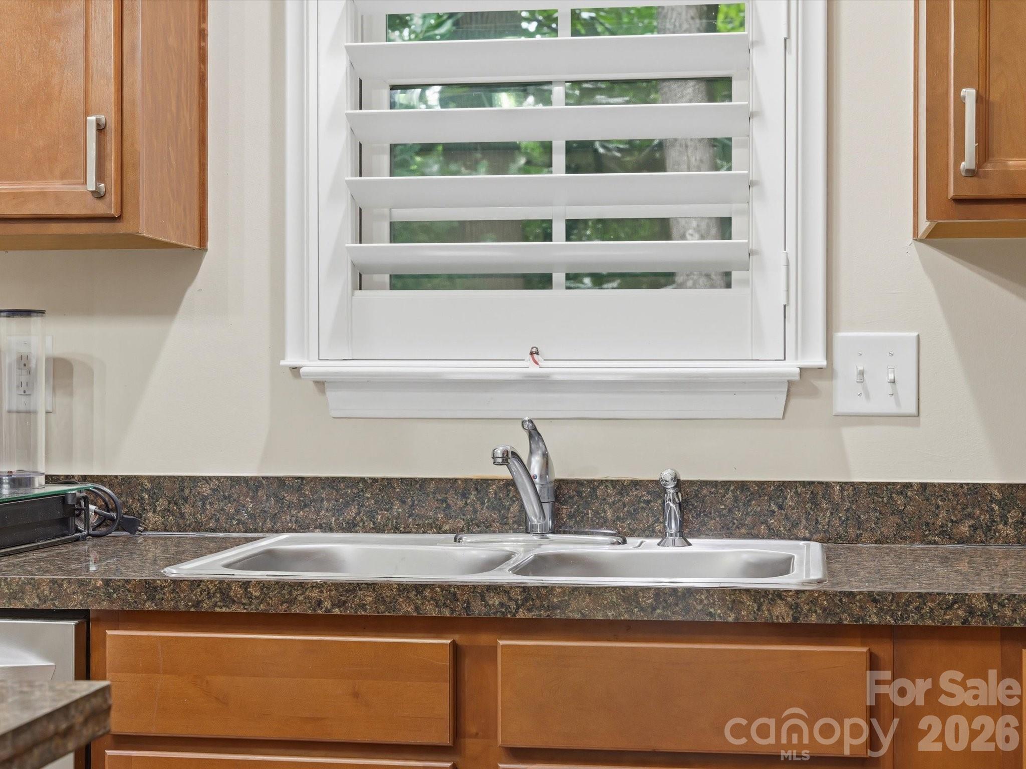 1566 Glenbar Court — Clover