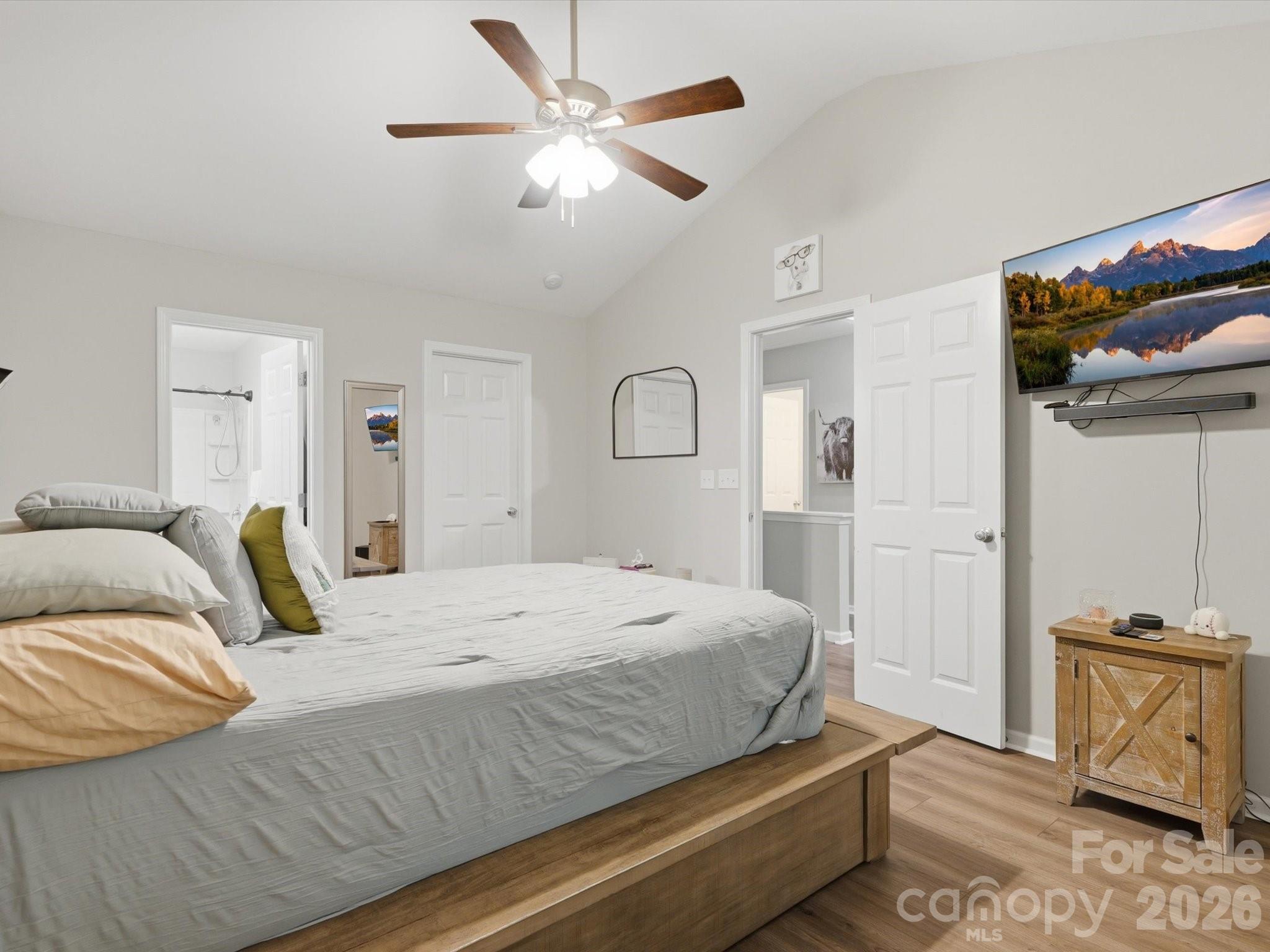 1566 Glenbar Court — Clover