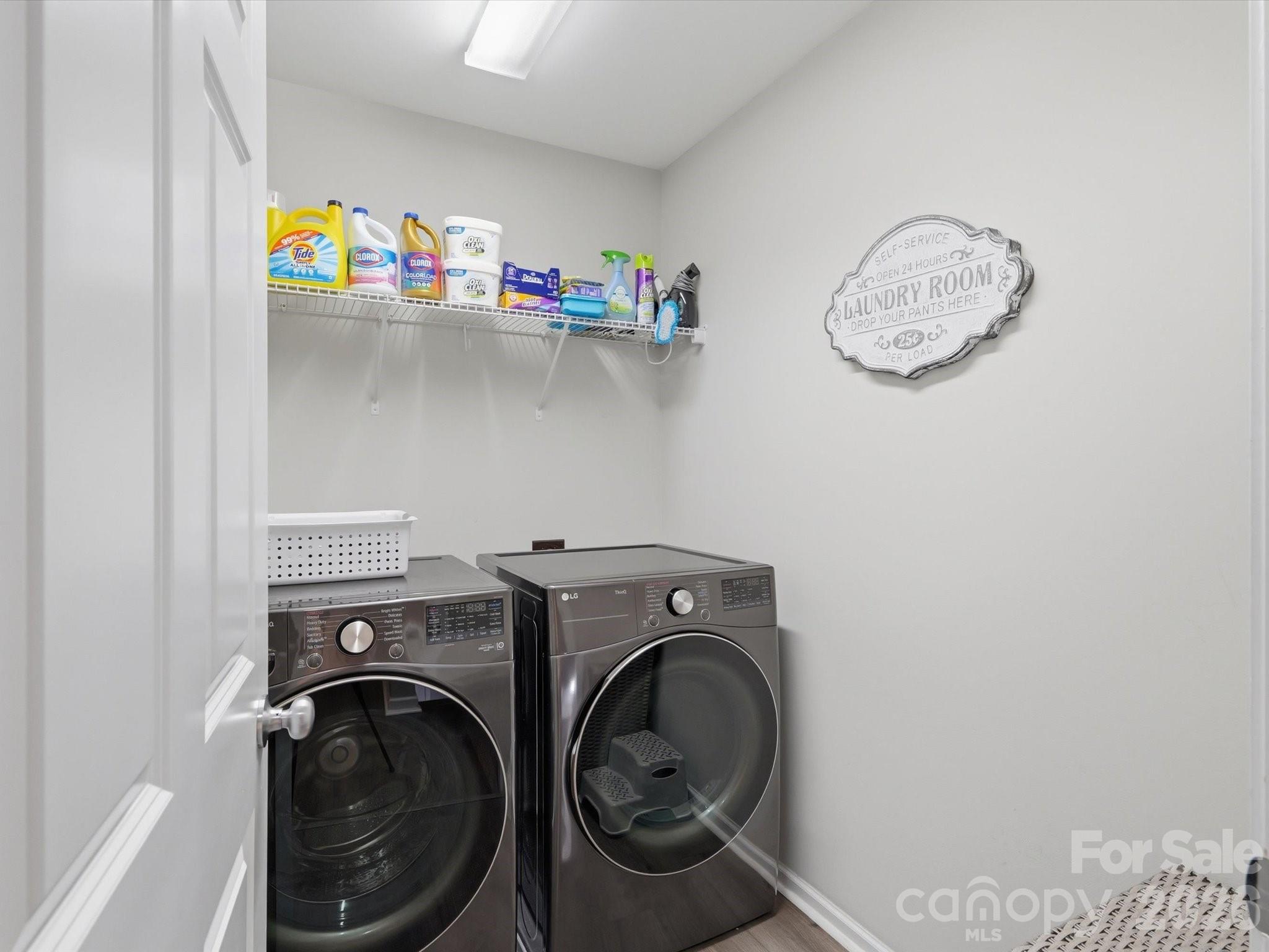 1566 Glenbar Court — Clover