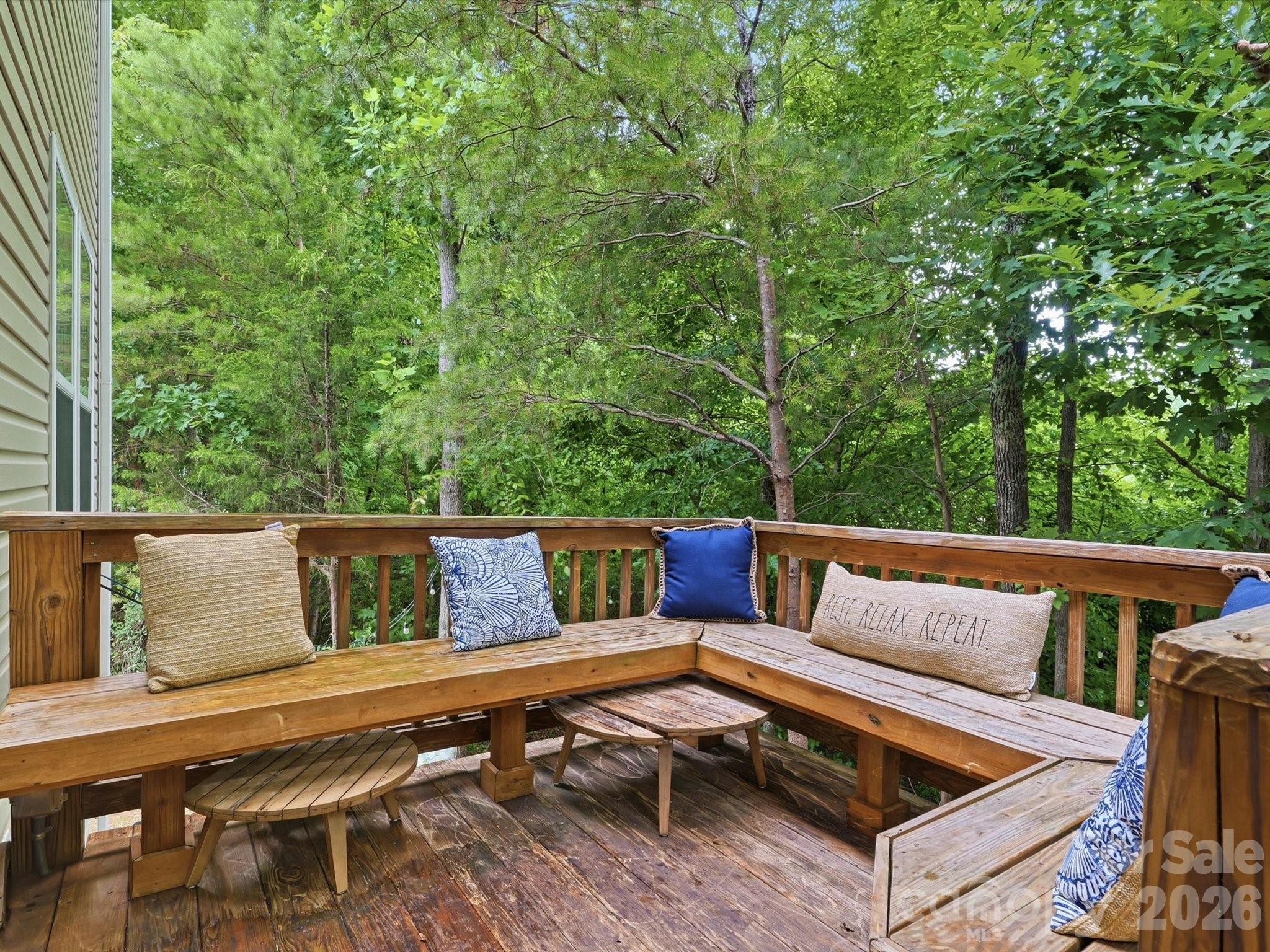 1566 Glenbar Court — Clover